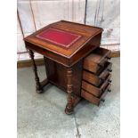 Victorian antique walnut Davenport desk. The antique walnut Davenport desk has a small fitted