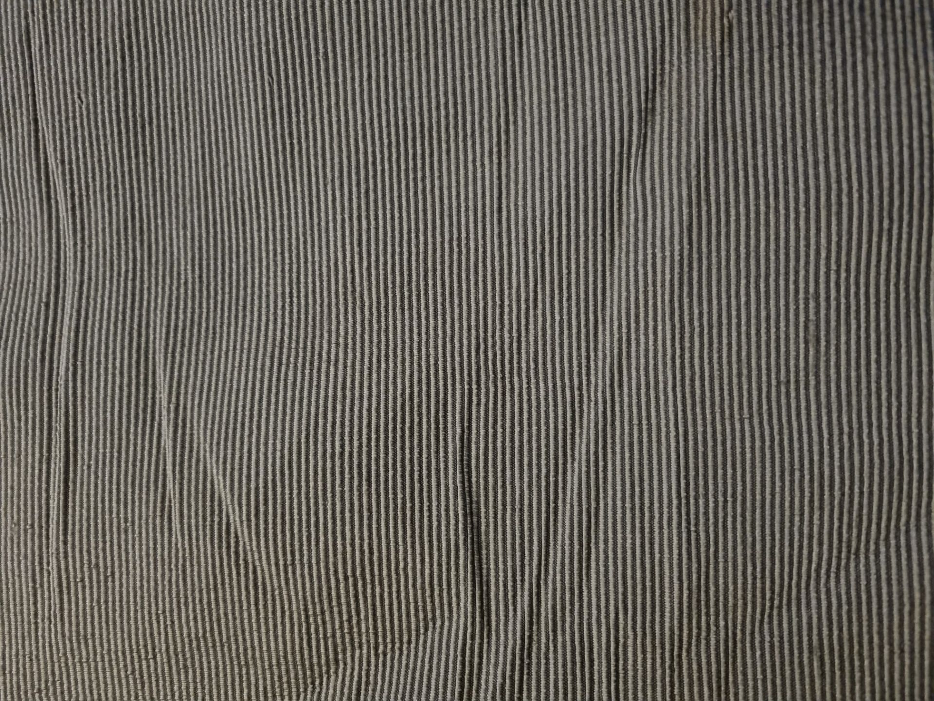 A pair of silk curtains olive lined striped black lined back 144 x 270cm ( width x drop) ( LOC: - Bild 4 aus 4