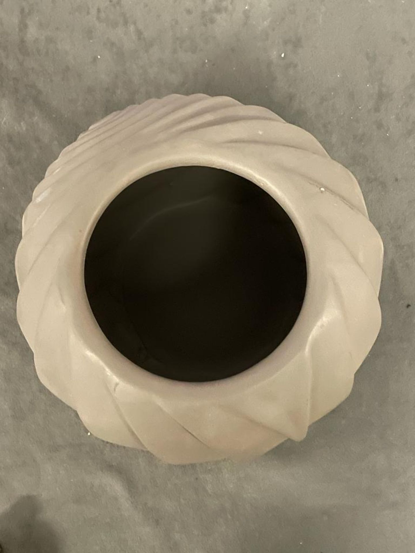 Lene Bjerre Grey Vase 18cm High ( CP1292) - Image 2 of 3