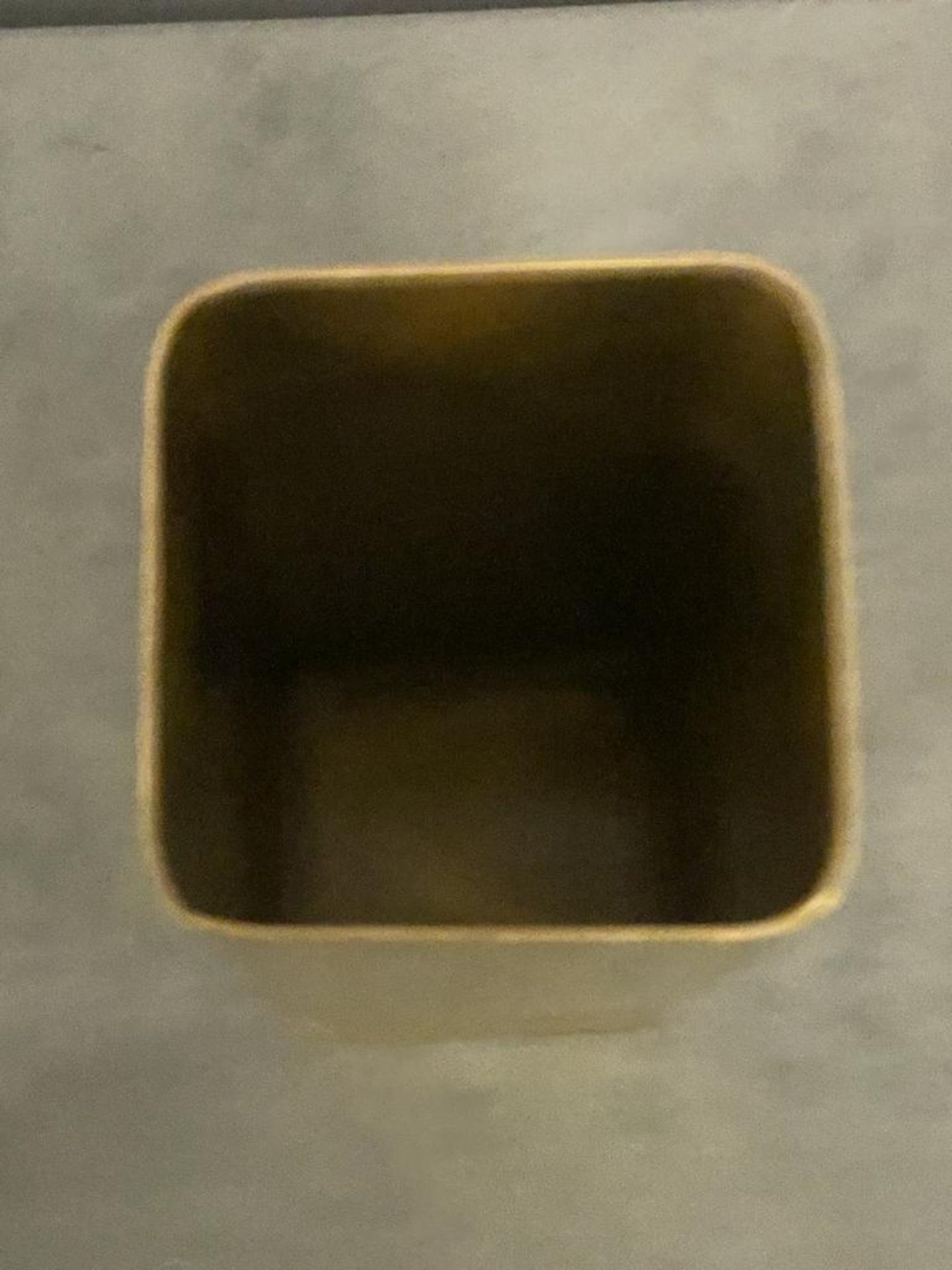 Large Square Shaped Gold Metal Vase 20cm ( CP1301) - Bild 2 aus 2