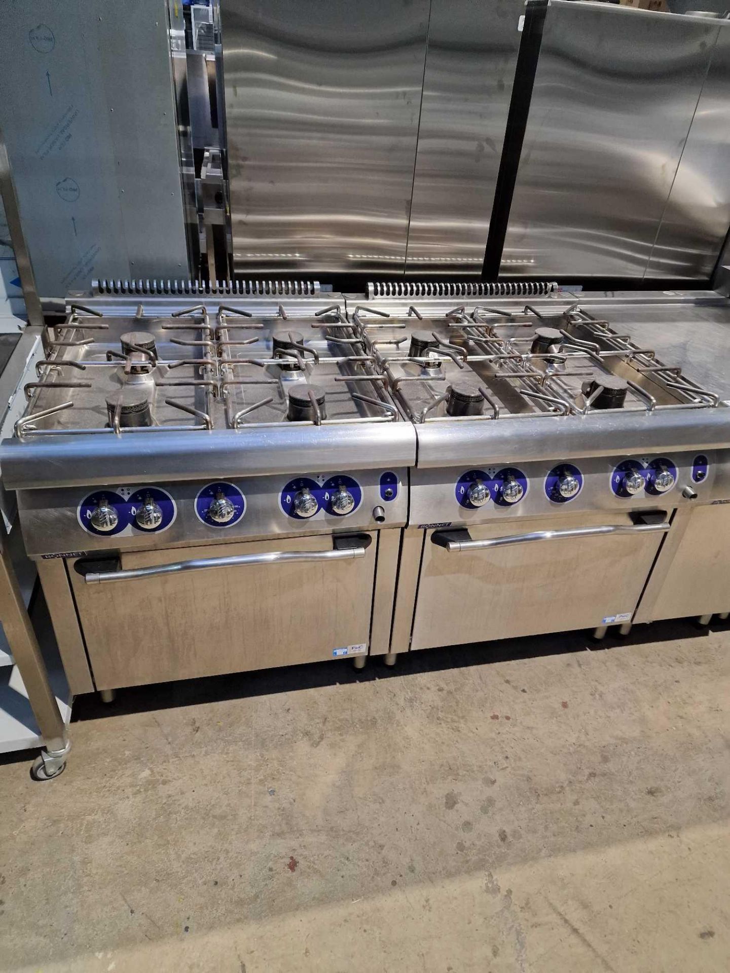 Complete Bonnet Line Comprising of; 2x gas 4 burners with oven Model B1A9FV8FG.8FG.1OAL - Image 3 of 10