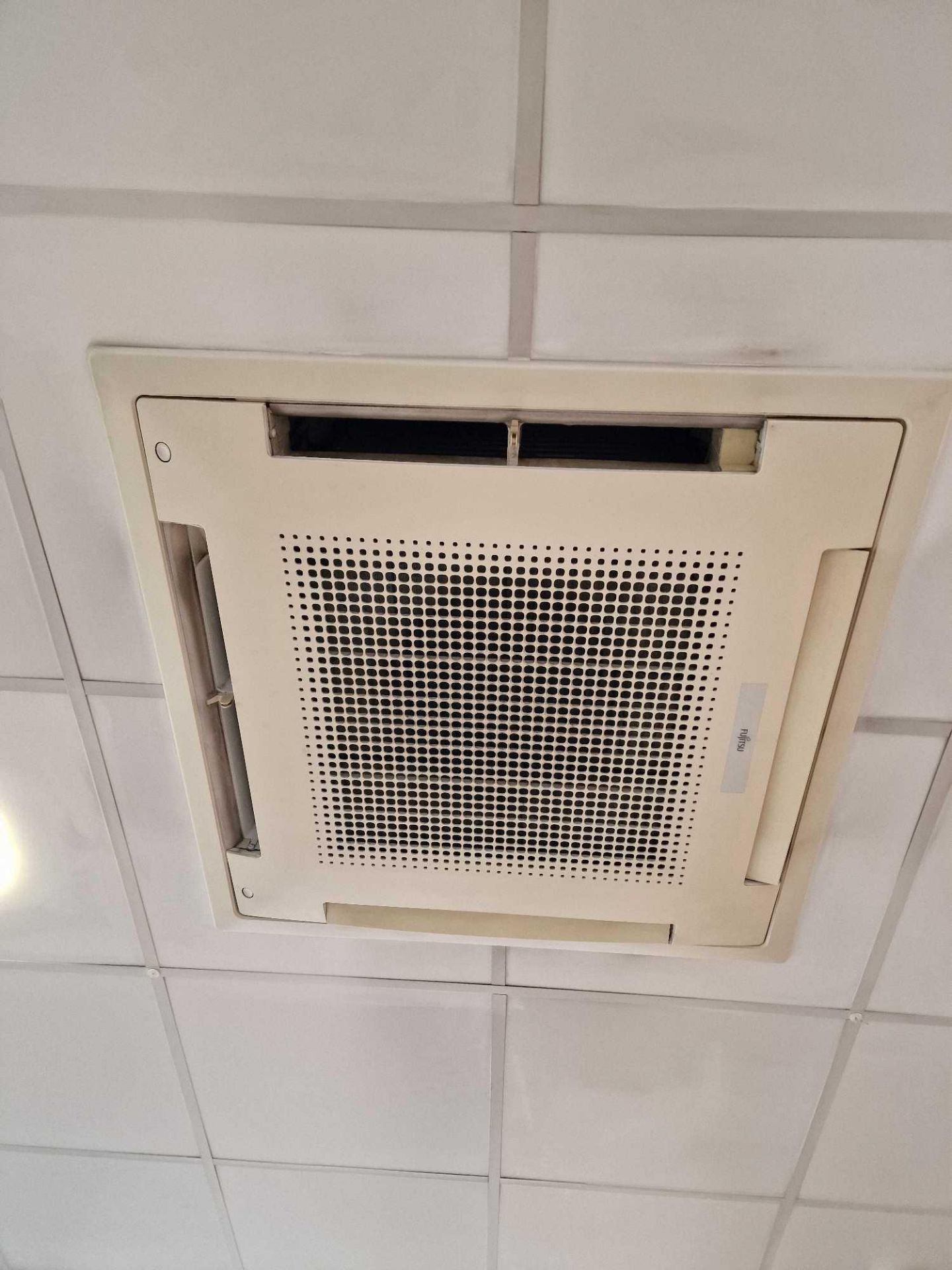 Fujitsu ceiling mounted Air Conditioning Unit- AOY54UMAYT Cooling capacity 14.5 kW The heating