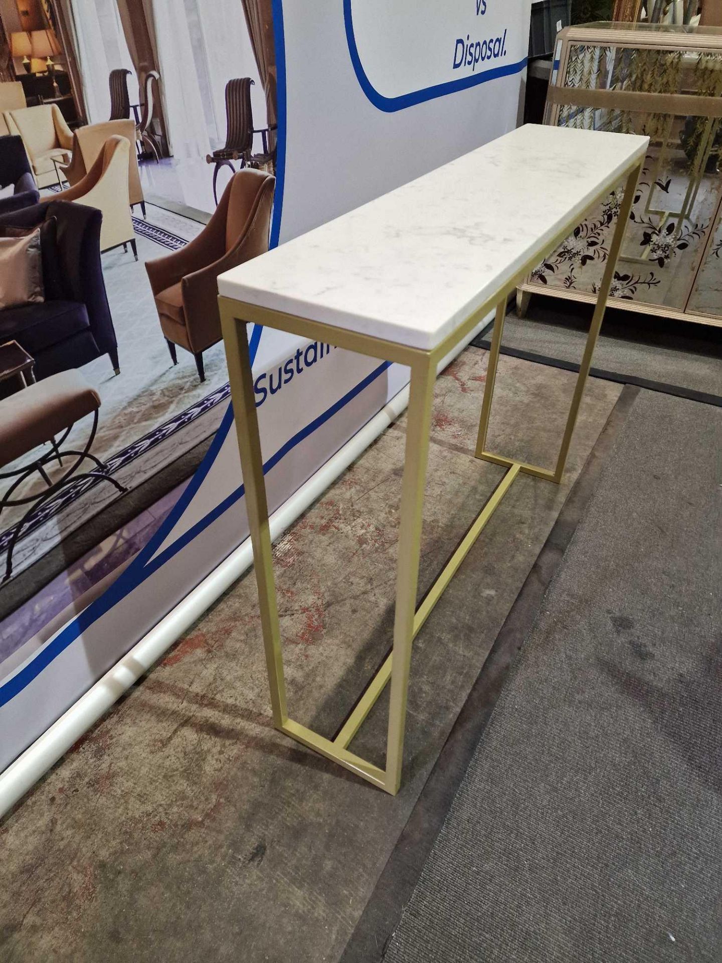 White marble top shelving unit or stand on a powder coated brass coloured frame 100 x 25 x 85cm - Image 6 of 6