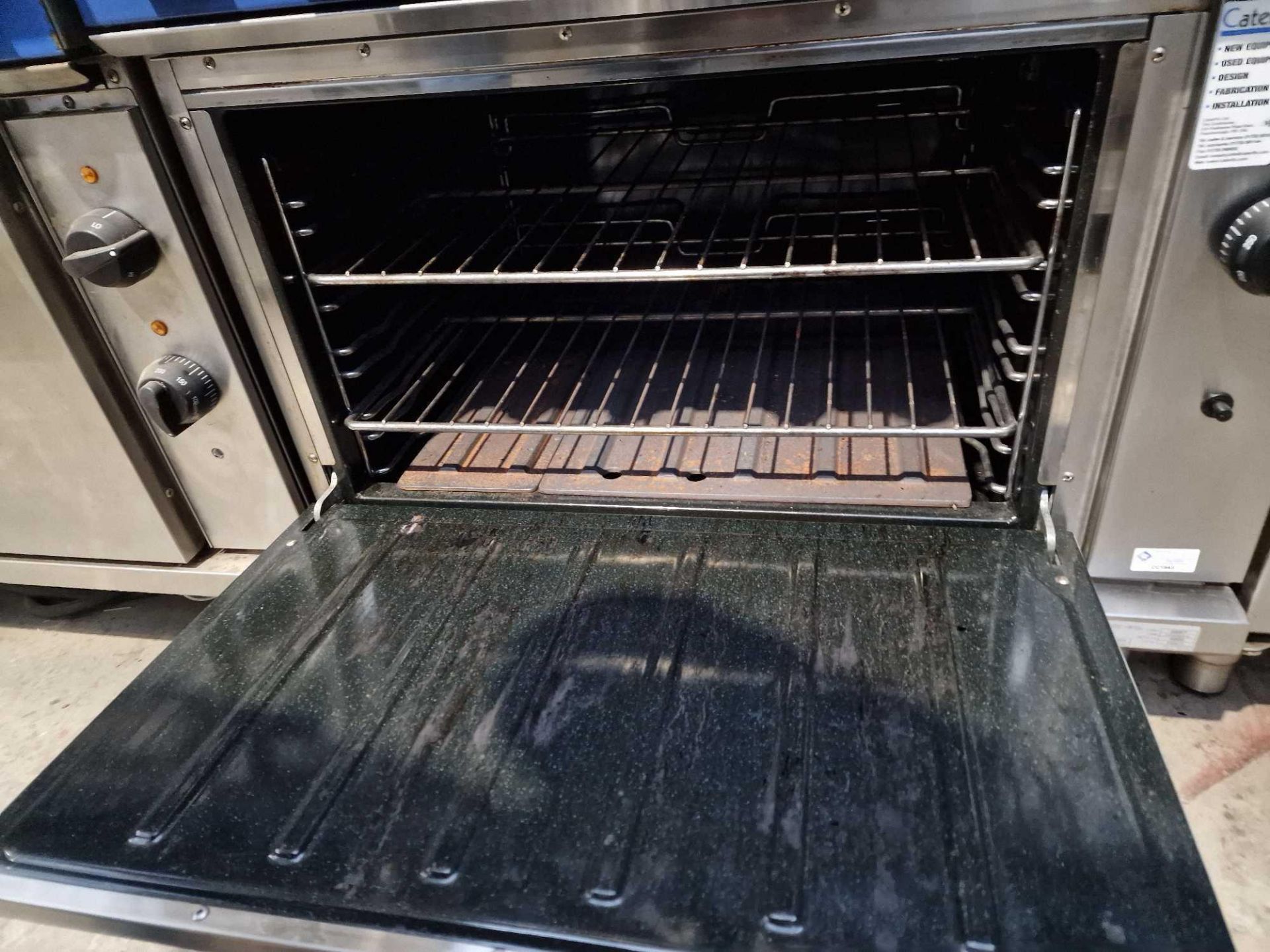 Blue Seal Stainless Steel 6 Gas Burners with oven - The heavy duty, stainless steel Blue Seal - Image 3 of 4