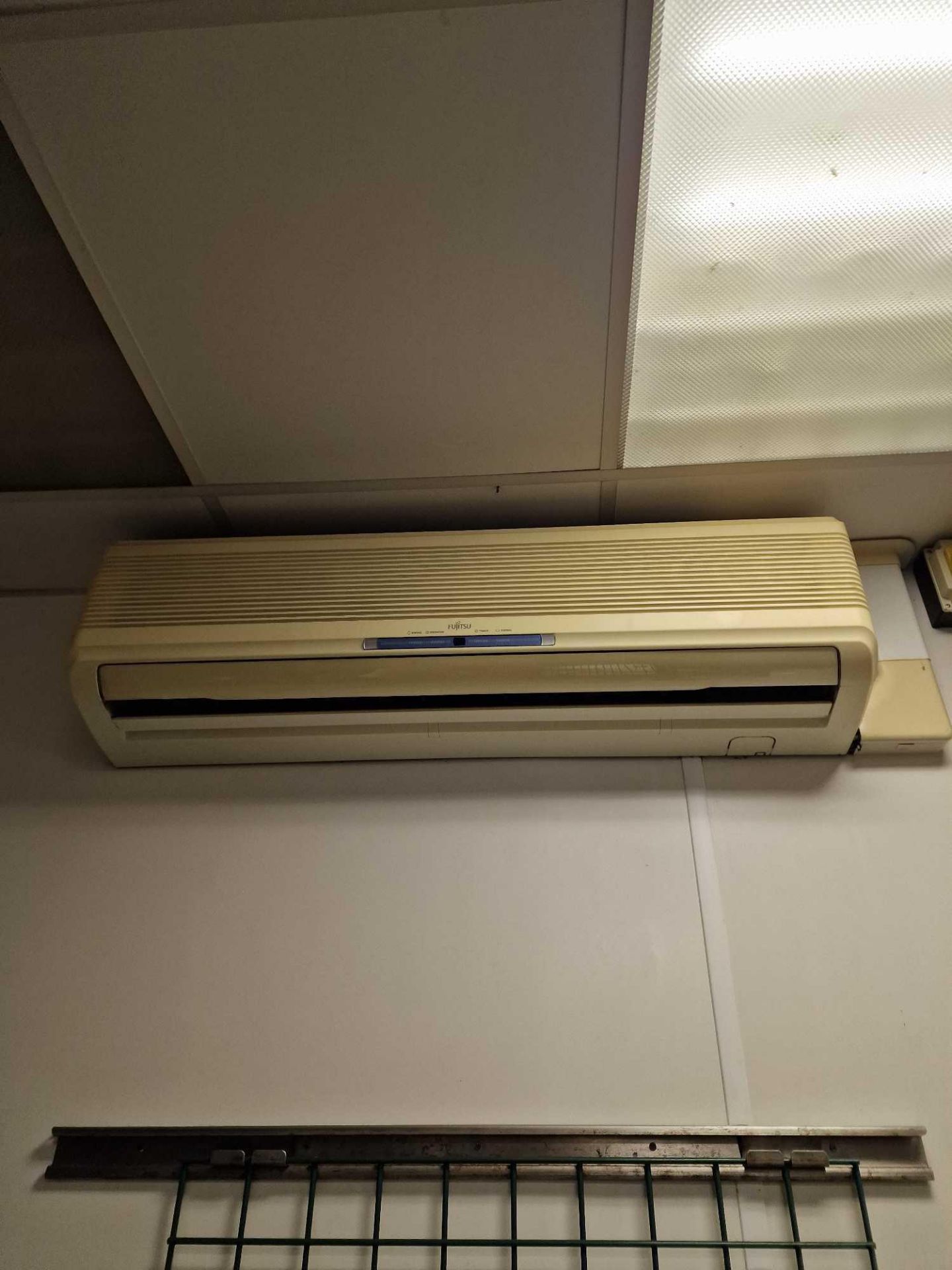 Fujitsu wall mounted Air Conditioning Unit- ASY24UAWY24U Cooling capacity 6.8kW The heating capacity - Image 2 of 4