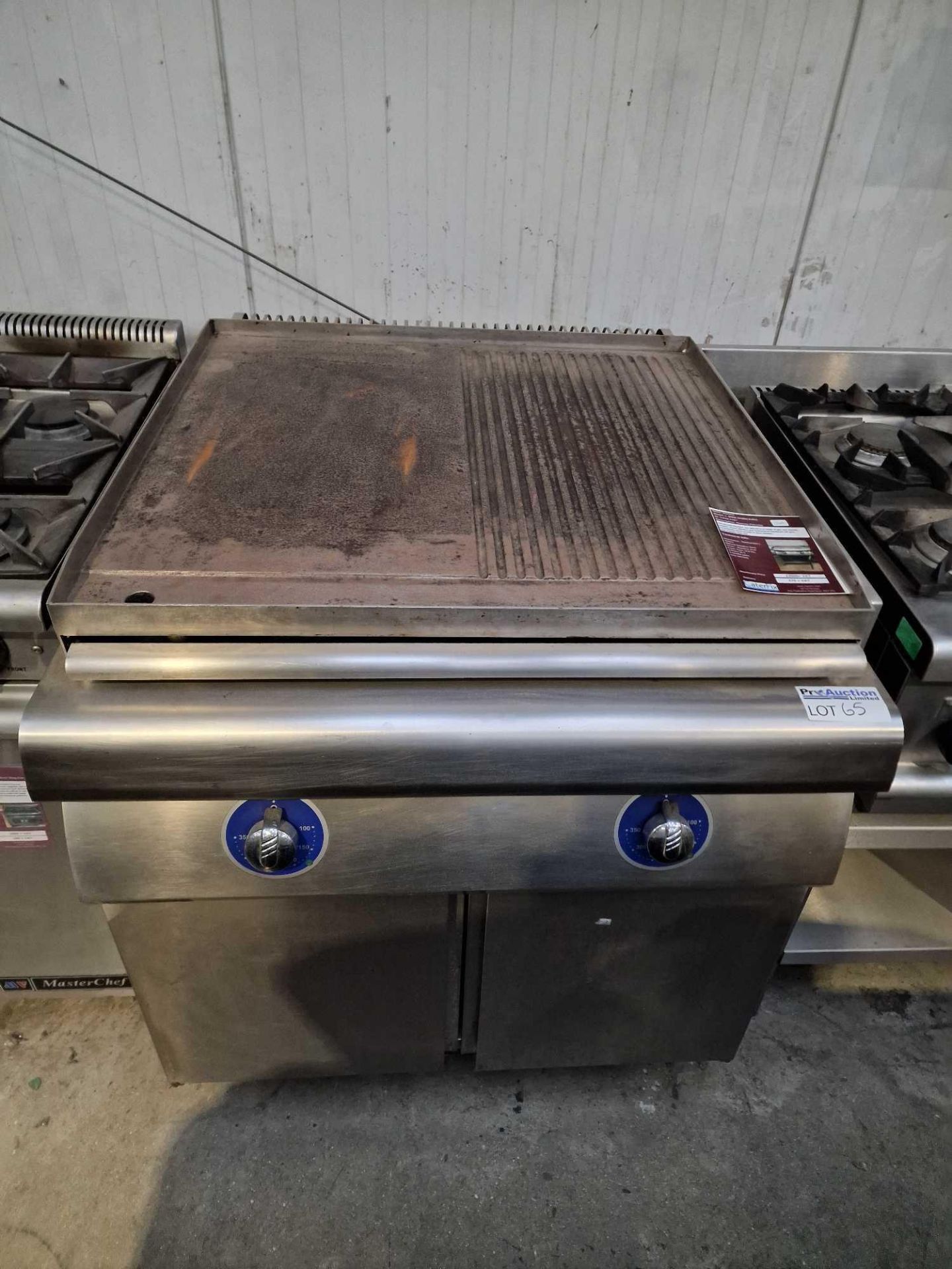 Bonnet Plancha Stainless Steel Half Griddle/Half Flat Surface - The Bonnet Salamander Grills are