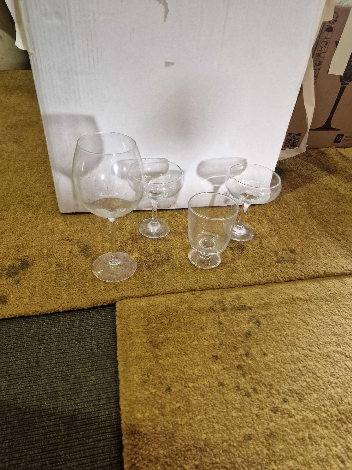 A very large quantity of various glassware to include crystal cut champagne and wine goblets, wine - Image 10 of 12