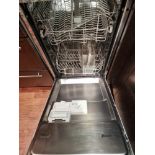 De DietrichÂ  VZ9456E1 integrated 9 place setting dishwasher dimensions 44.6 x 55.5 x 81.8cm (Room