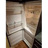 Liebherr KIS 2742-24 integral fridge freezer fridge capacity 258 ltr freezer 80 ltr dimensions 56