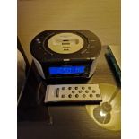 Roberts I Dream CRD-42 DAB/FM RDS digital stereo clock radio with I Pod dock (Room 2E)