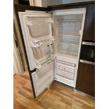 Liebherr KIS 2742-24 integral fridge freezer fridge capacity 258 ltr freezer 80 ltr dimensions 56