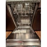 De DietrichÂ  VZ9456E1 integrated 9 place setting dishwasher dimensions 44.6 x 55.5 x 81.8cm (Room