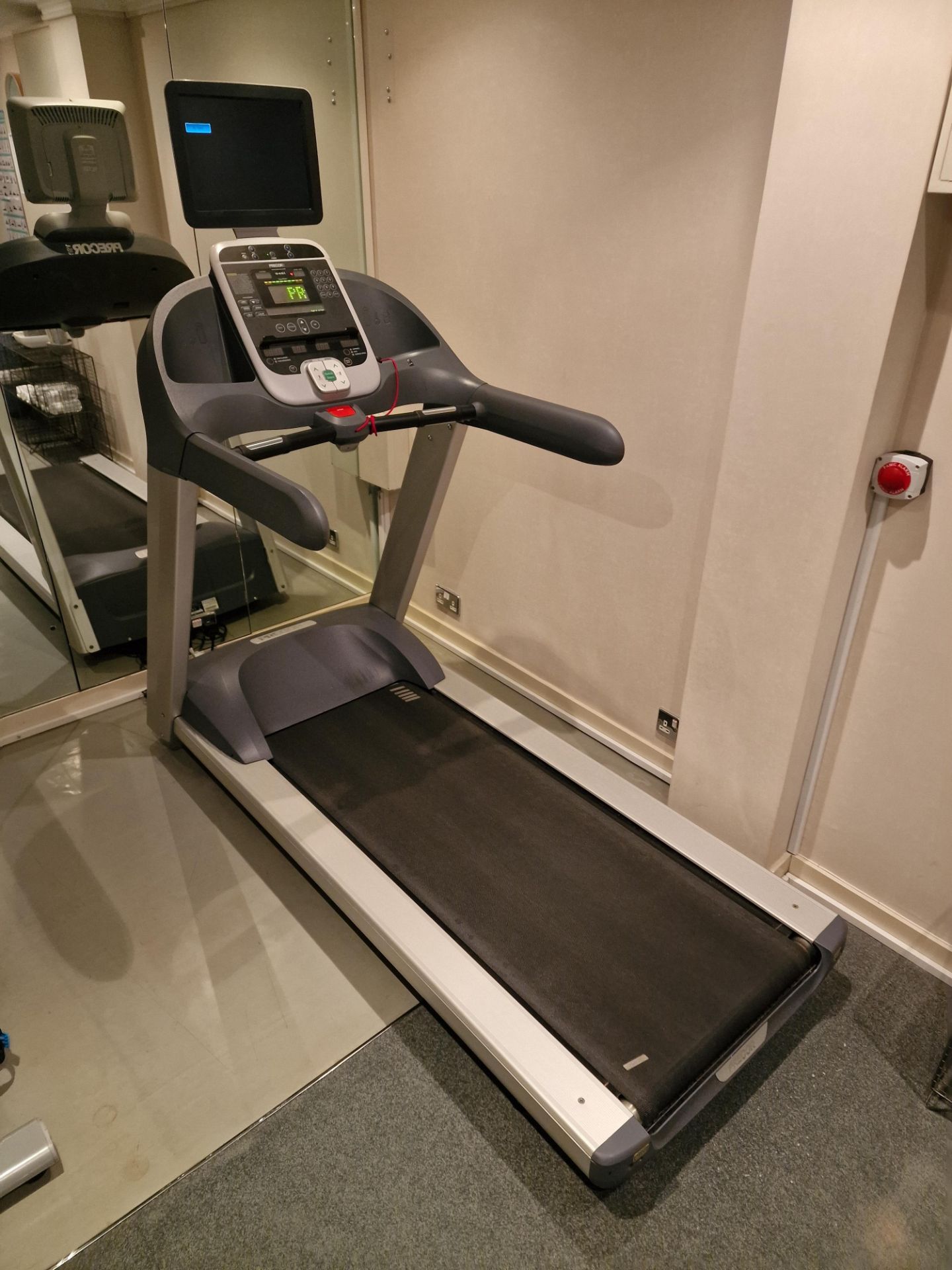 Precor 932/946i Commercial Experience Treadmill High style meets a low-impact workout in the 946i