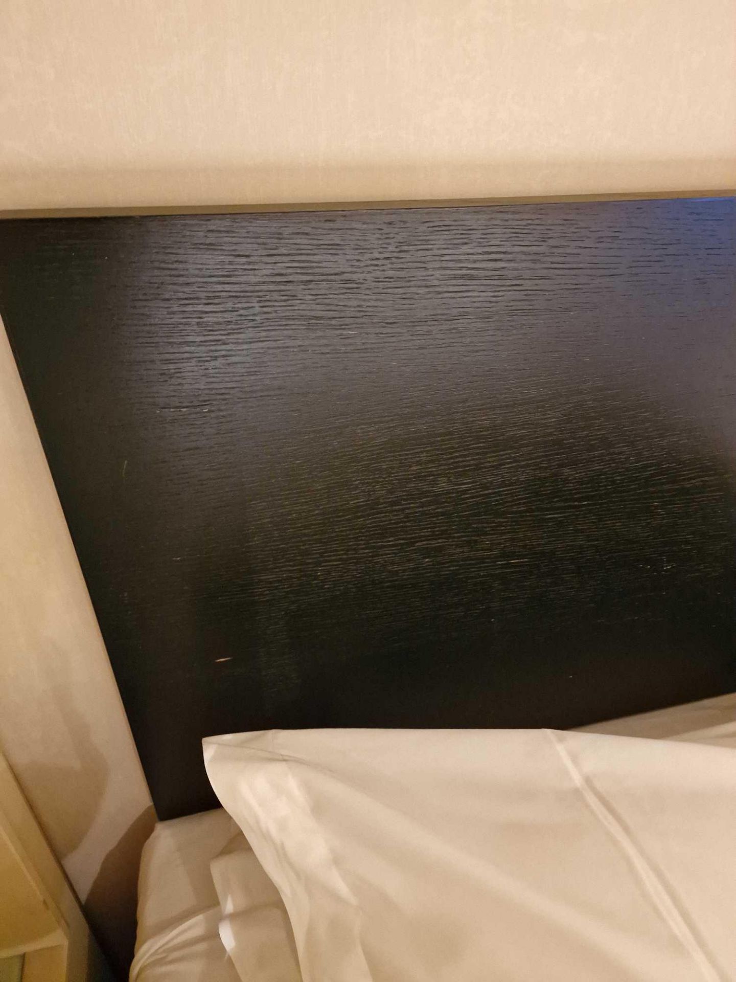 King Size bed, divan base and black ash headboard Cheval Residence mattress 1300 individually - Bild 3 aus 3