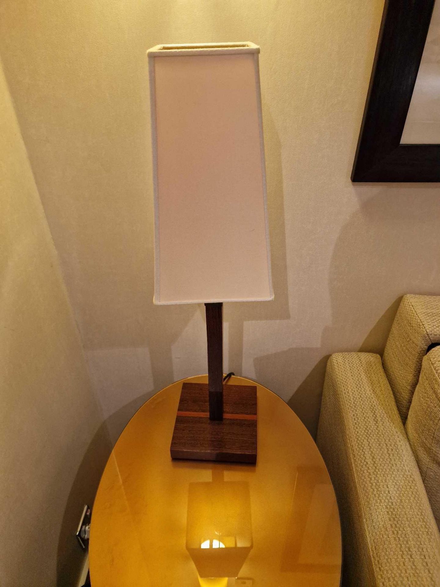 Promemoria table lamp wood column lamp with bronzed collar decoration on square base complete with - Bild 2 aus 2