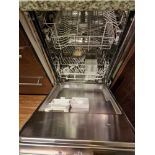 De DietrichÂ  VZ9456E1 integrated 9 place setting dishwasher dimensions 44.6 x 55.5 x 81.8cm (Room