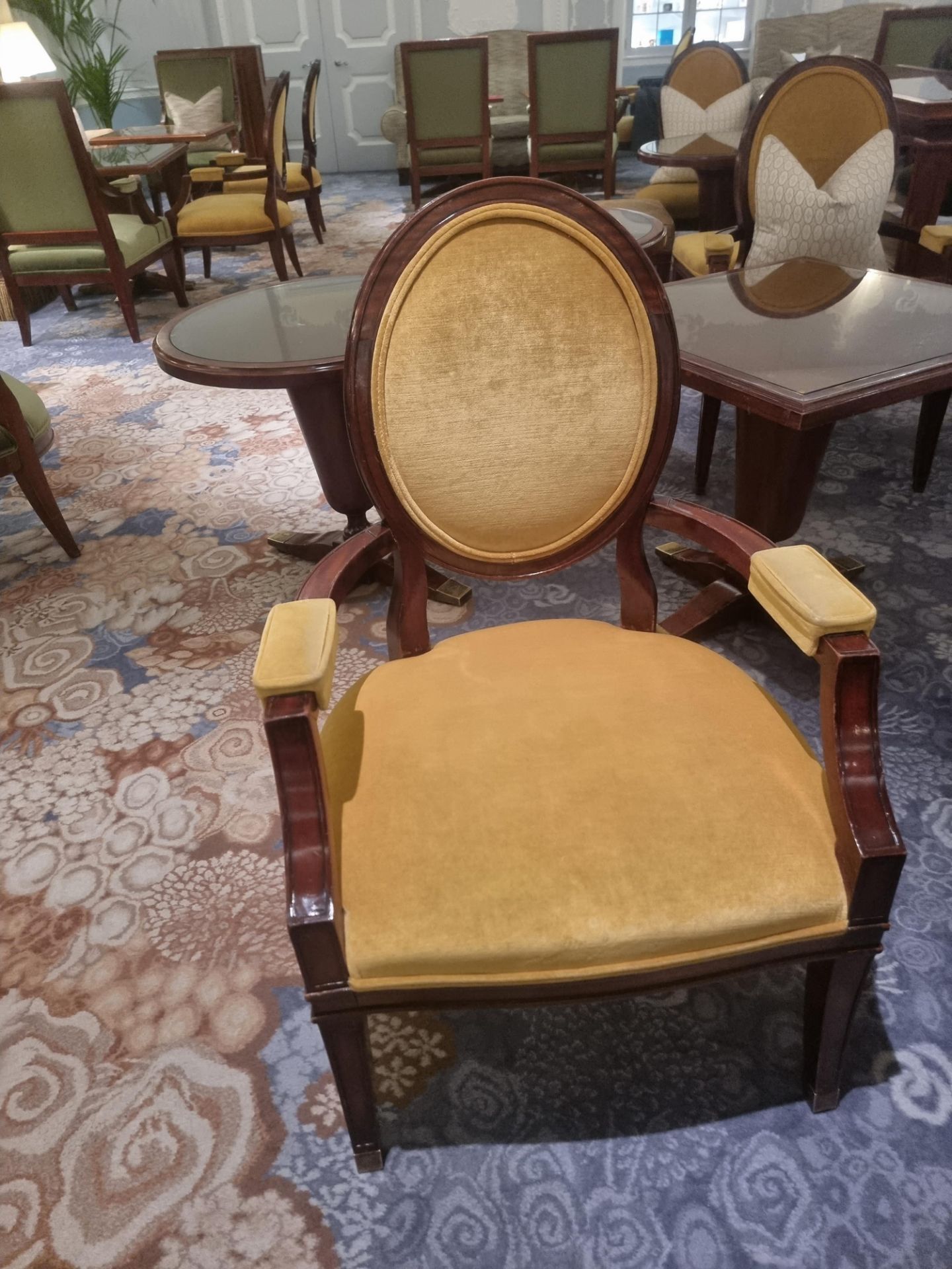 Louis XVI Style Framed And Upholstered In Gold Velvet Arm Chair 68 x 68 x 105cm - Bild 5 aus 7