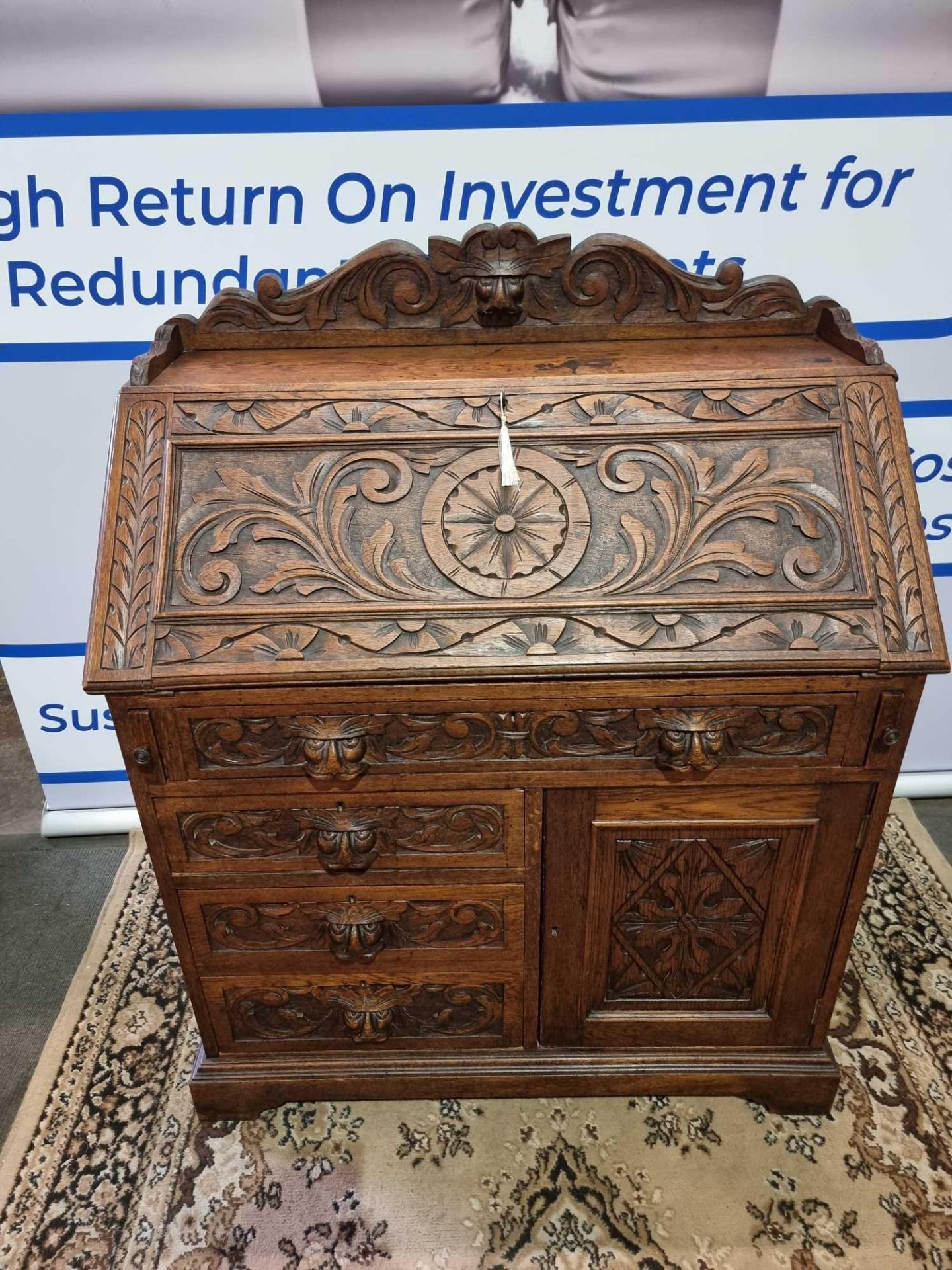 Victorian Stunning High Quality Green Man Carved Oak Bureau The Fall With A Moulded Book-Rest, - Image 8 of 13