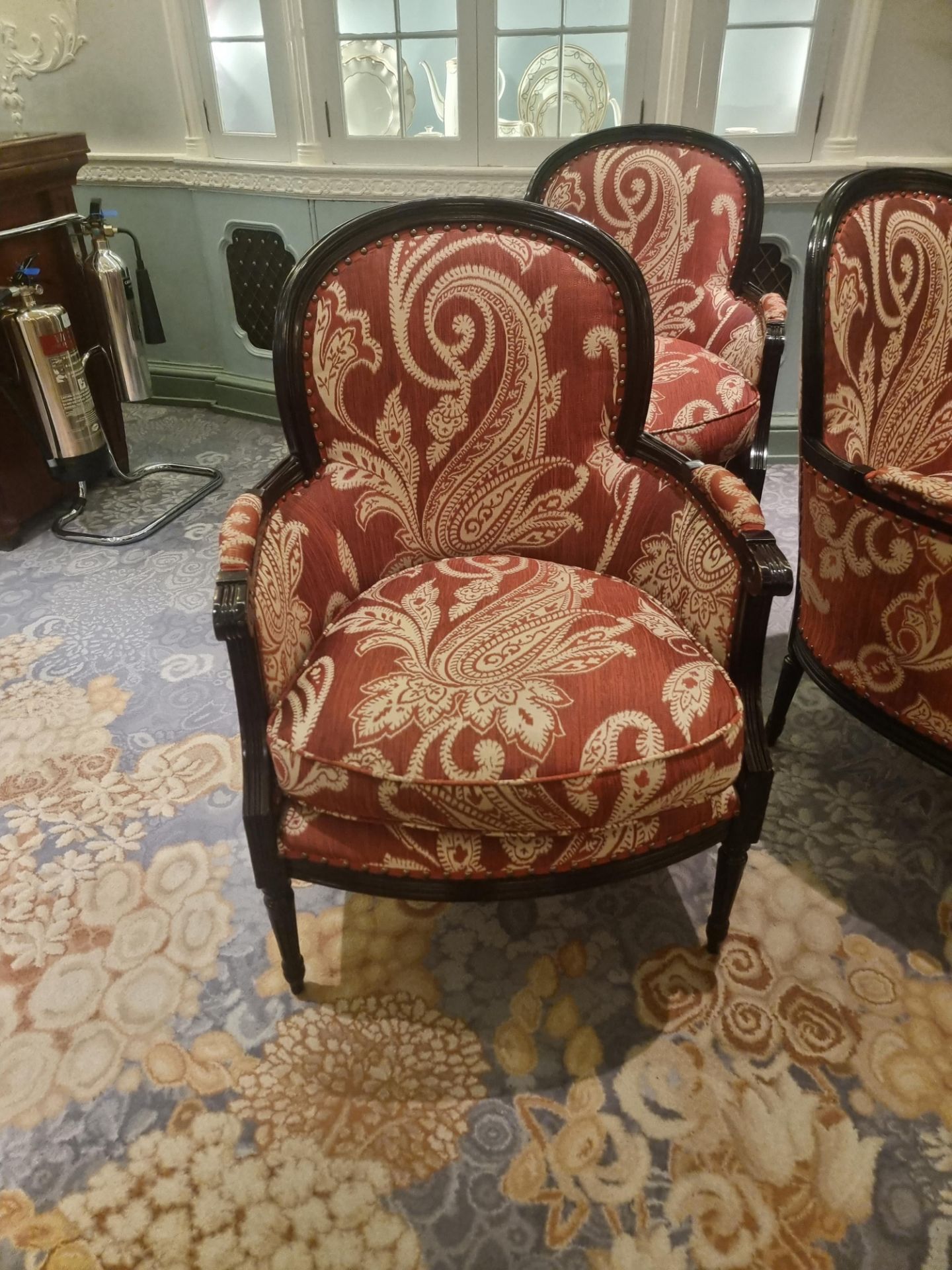 A Pair Of Bergere Chairs Black Wood Frame Upholstered In A Rust Red And Cream Damask Pattern With - Bild 2 aus 2