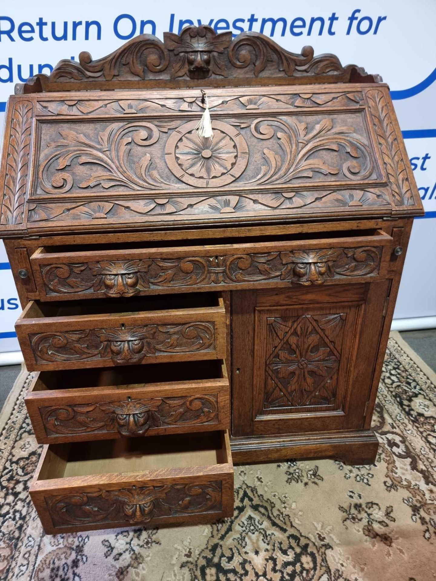 Victorian Stunning High Quality Green Man Carved Oak Bureau The Fall With A Moulded Book-Rest, - Image 12 of 13