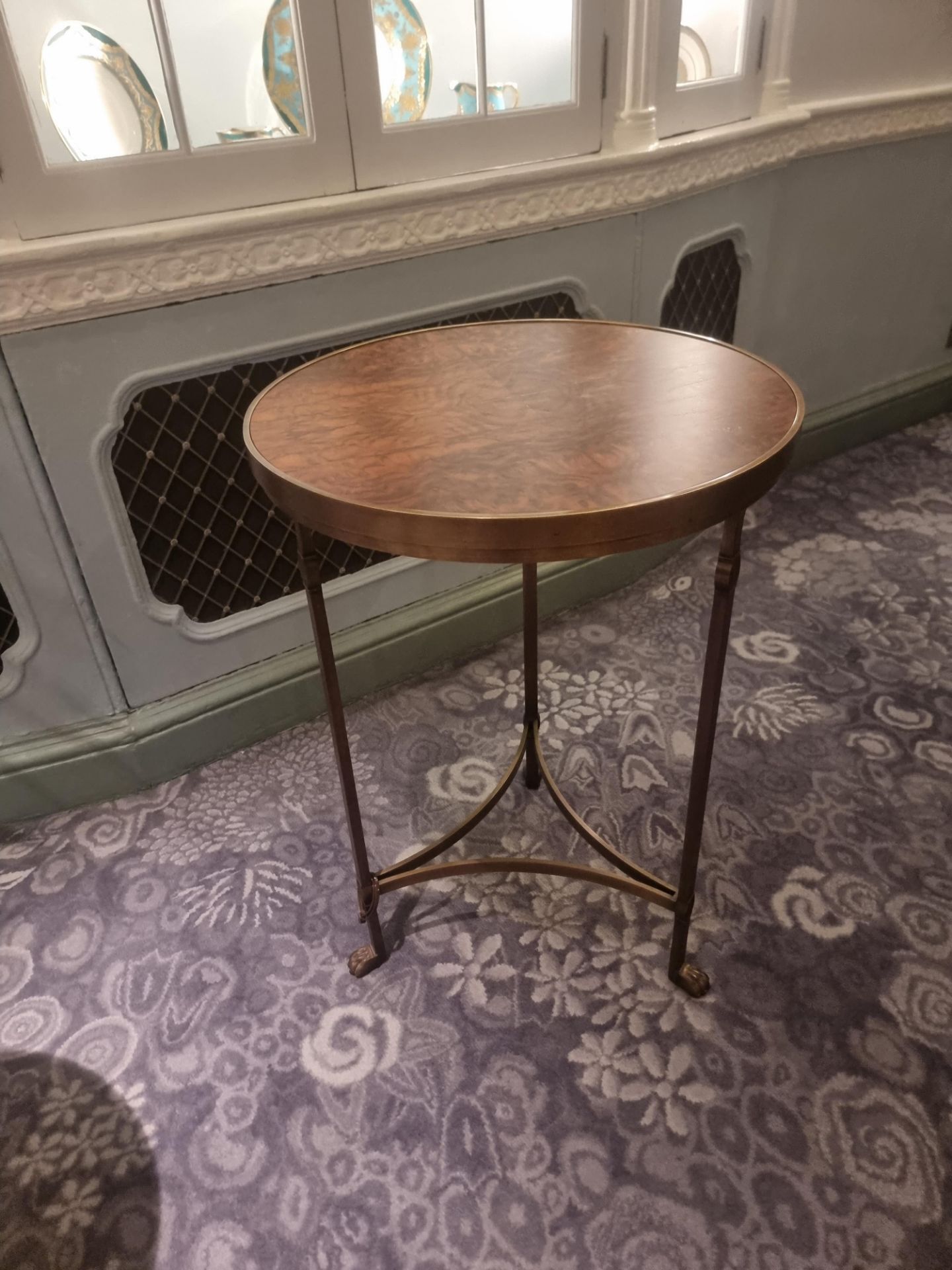 A Walnut Burr Top Gueridon On Bronzed Triform Metal Frame With Claw Foot 52 x 59cm - Image 5 of 5