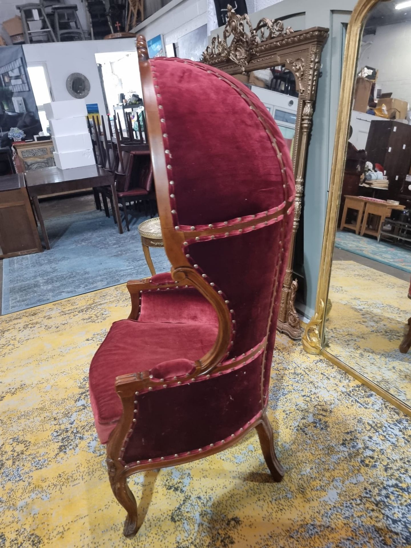 French Porters chair created in the Louis XV style with a mahogany frame and carved rosette details. - Image 3 of 8