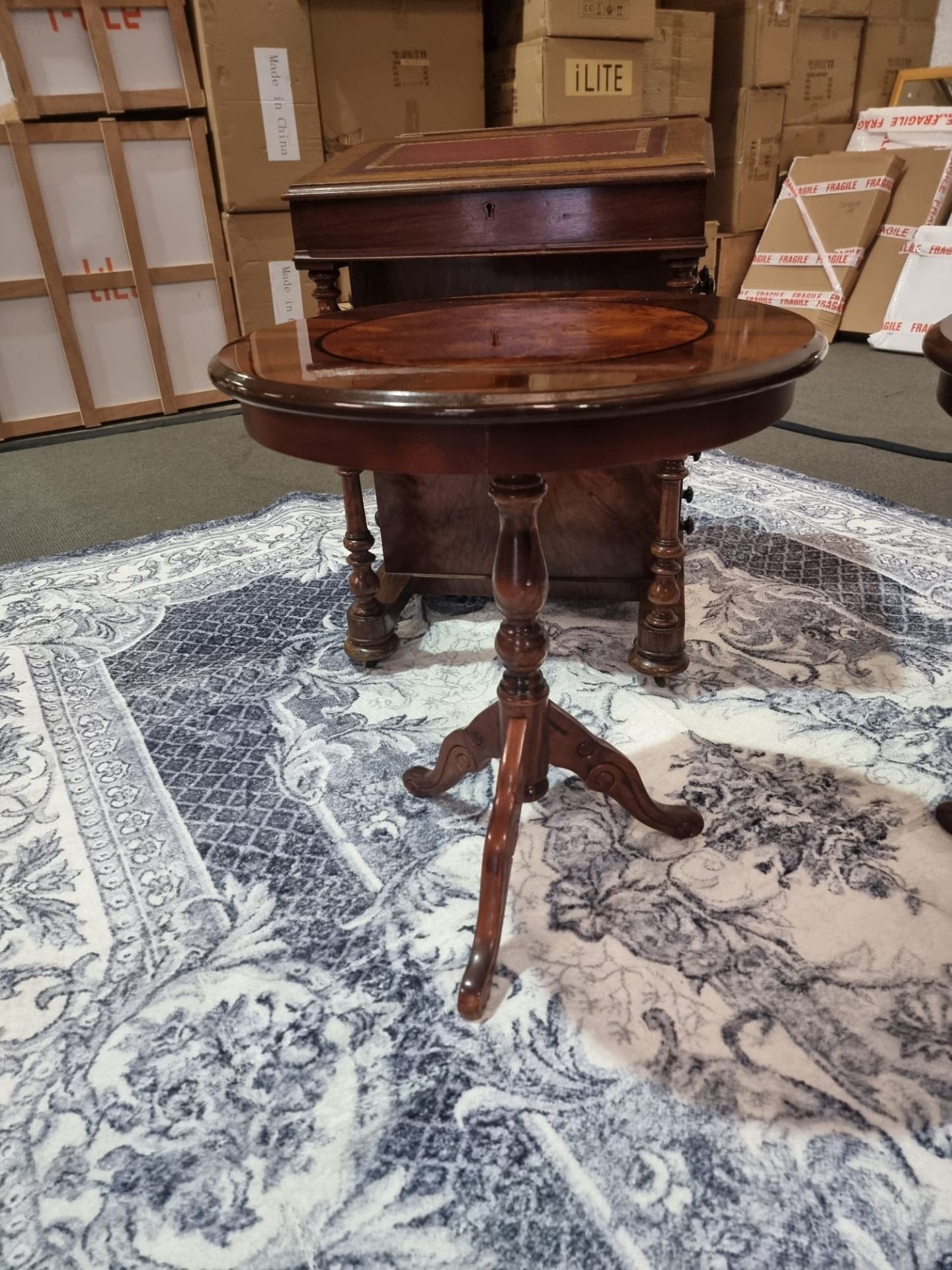 A Fine pair of walnut and satinwood wine tables Italian wine tables the circular inlaid top - Bild 10 aus 13