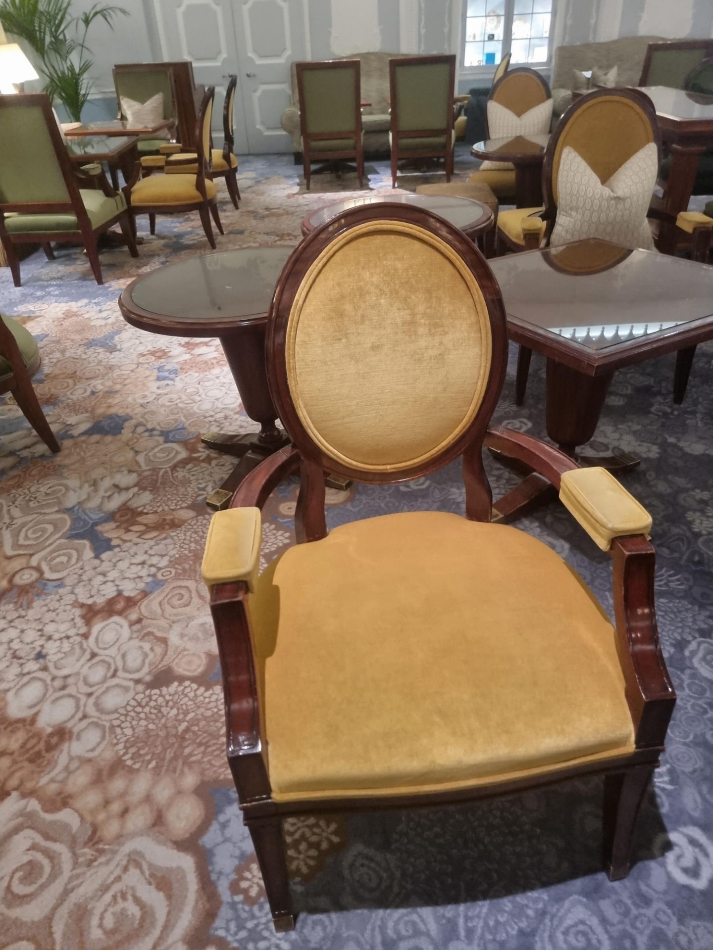 Louis XVI Style Framed And Upholstered In Gold Velvet Arm Chair 68 x 68 x 105cm - Bild 4 aus 7