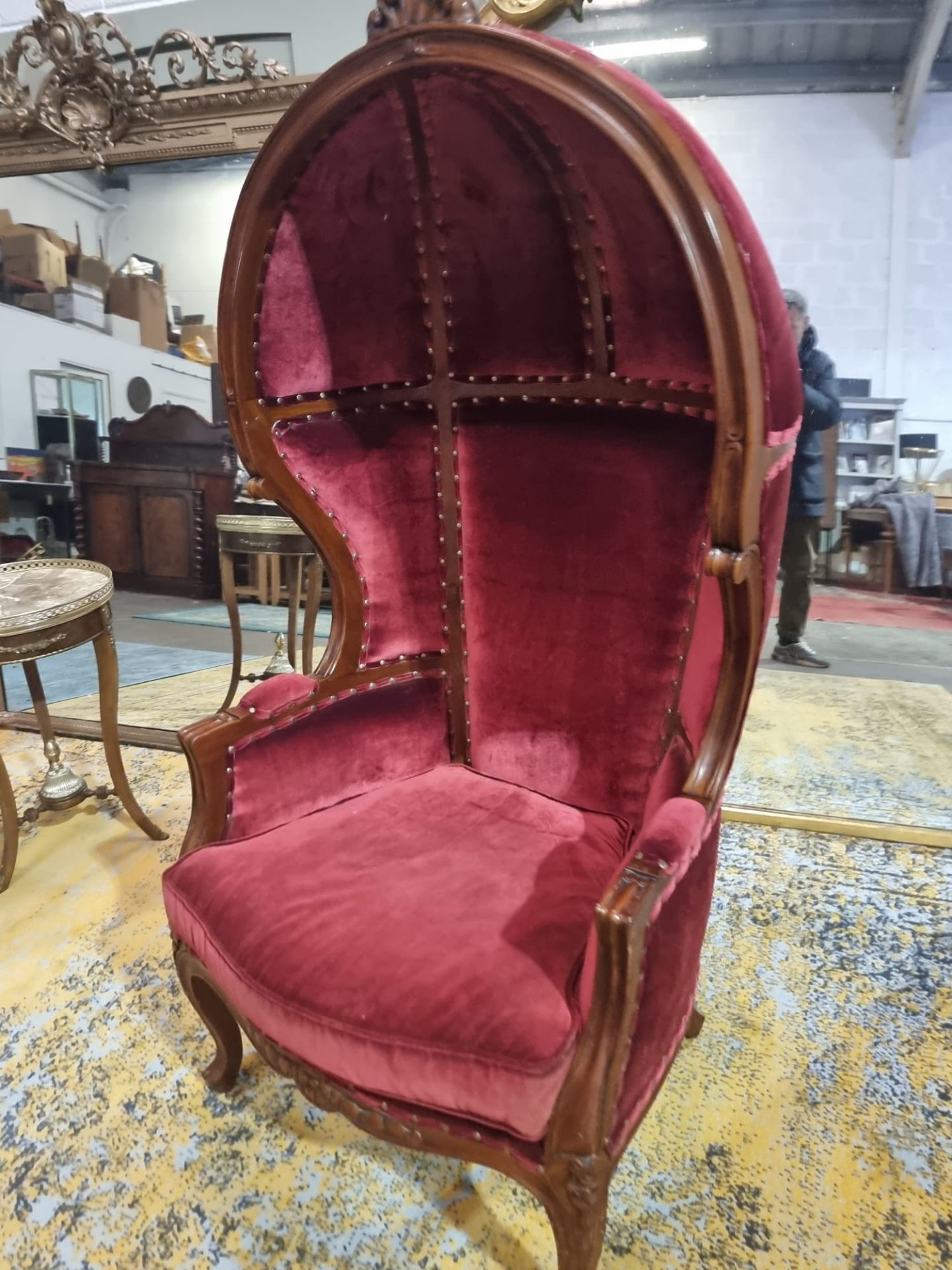 French Porters chair created in the Louis XV style with a mahogany frame and carved rosette details. - Image 6 of 8