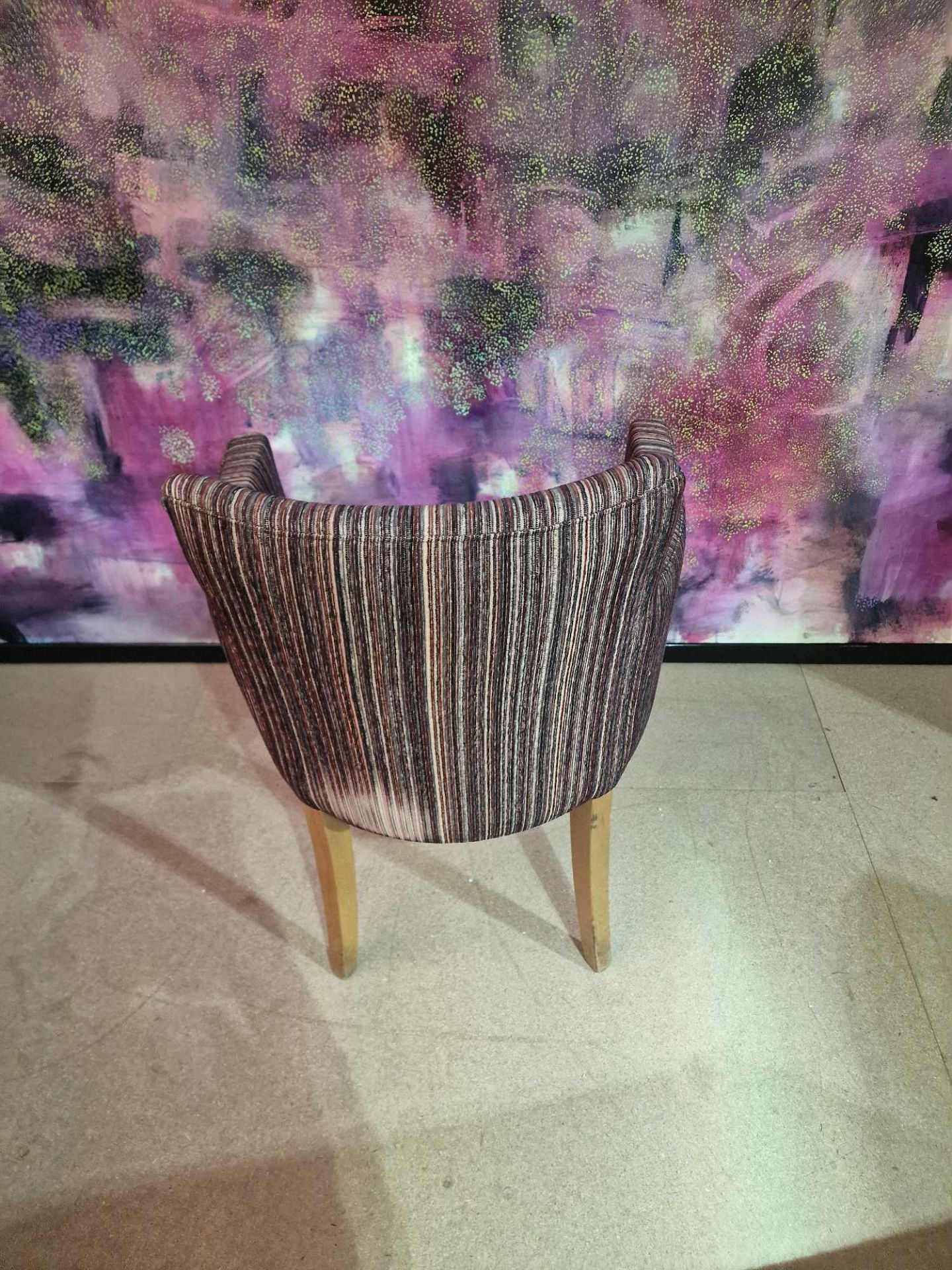 Contemporary dining chair Upholstered in a modern striped pattern fabric, the high arm rests and - Image 3 of 4