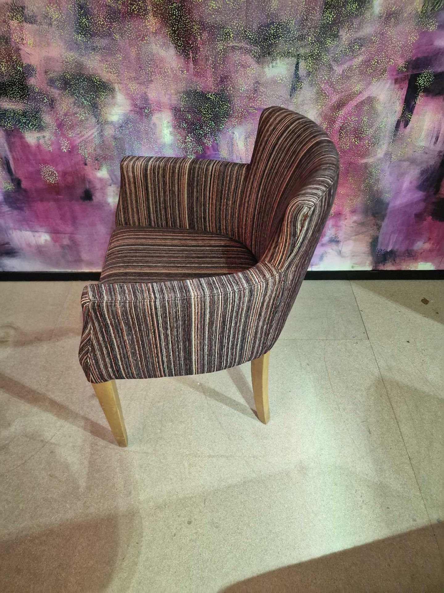 Contemporary dining chair Upholstered in a modern striped pattern fabric, the high arm rests and - Image 4 of 4