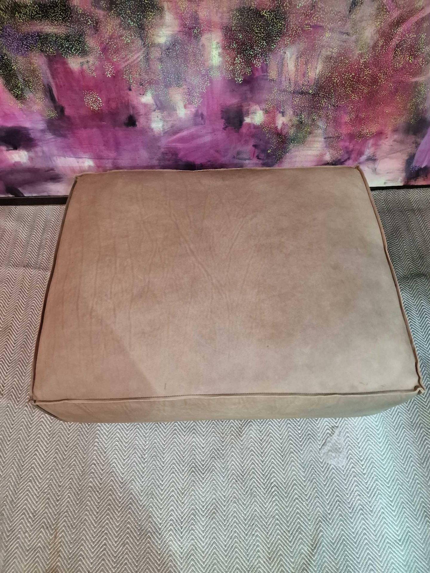Timothy Oulton Nirvana leather footstool With classic loft-style proportions, the Nirvana - Bild 2 aus 3