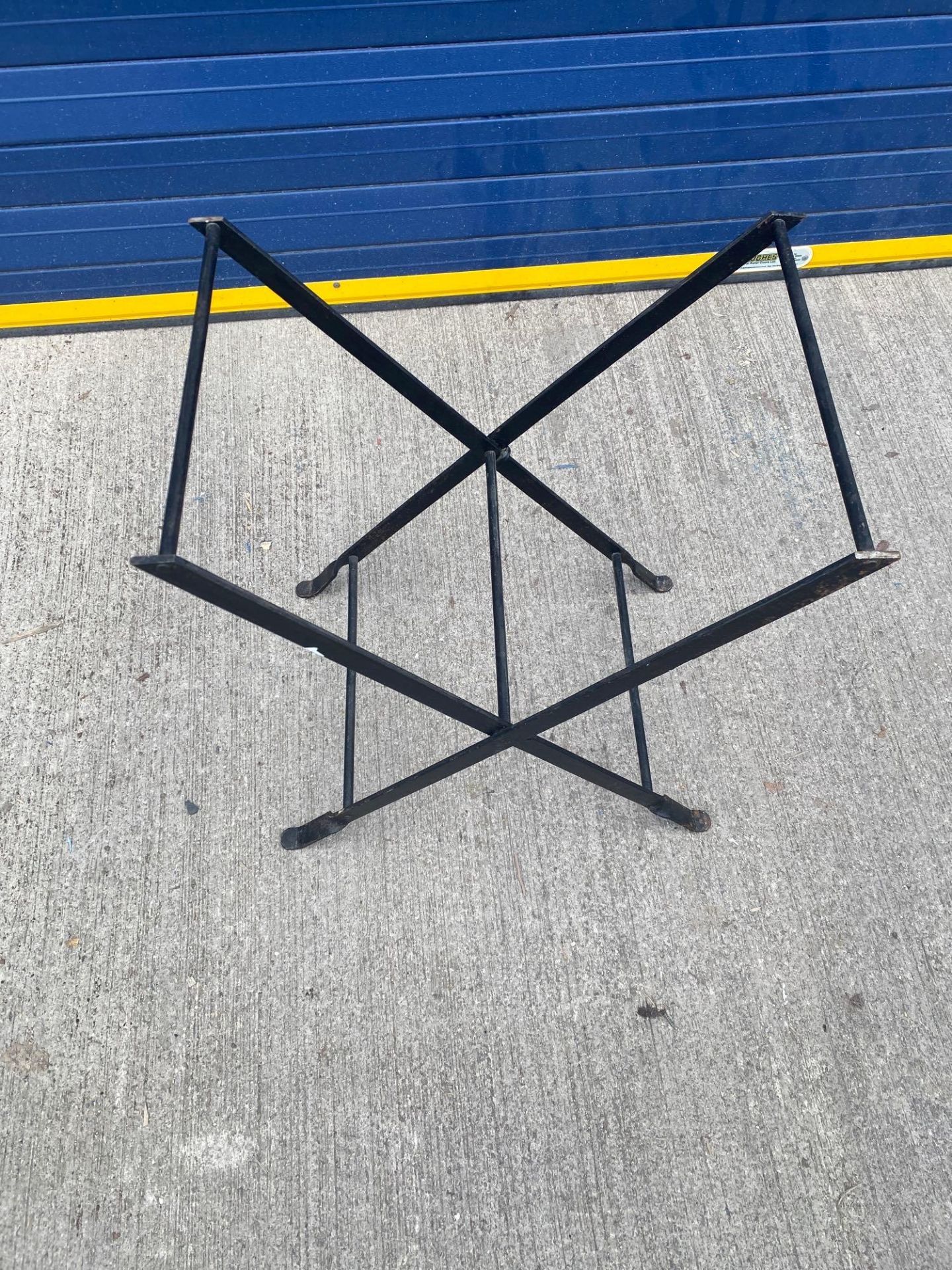 Powder Coated Metal Tray Stand 50 x 60cm