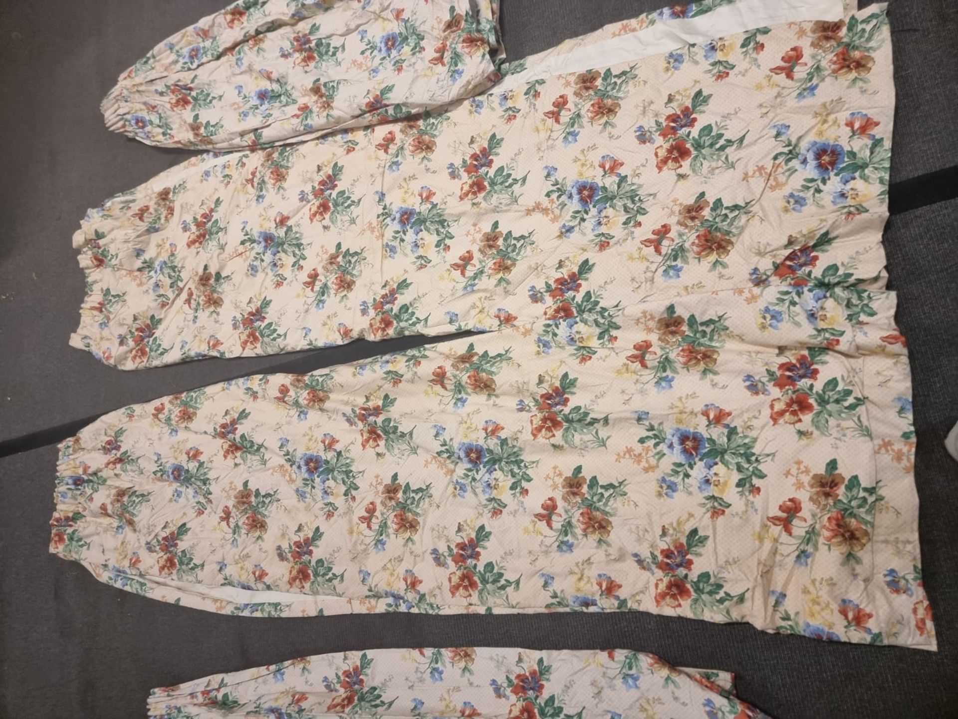 3 x pairs of cotton chintz style cream drapes 1 x 215cm wide x 70cm drop 1 x 155cm x 70cm and 1 x - Image 4 of 6