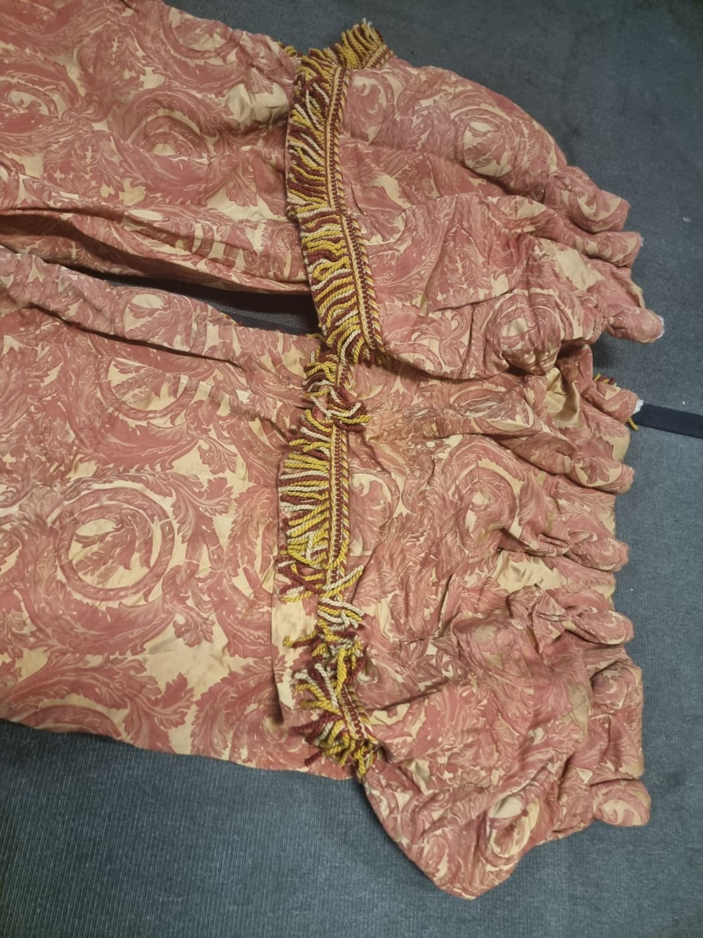 A pair of heavy cotton pencil pleat lined drapes with gold and red pattern with a pelmet top - Image 7 of 7