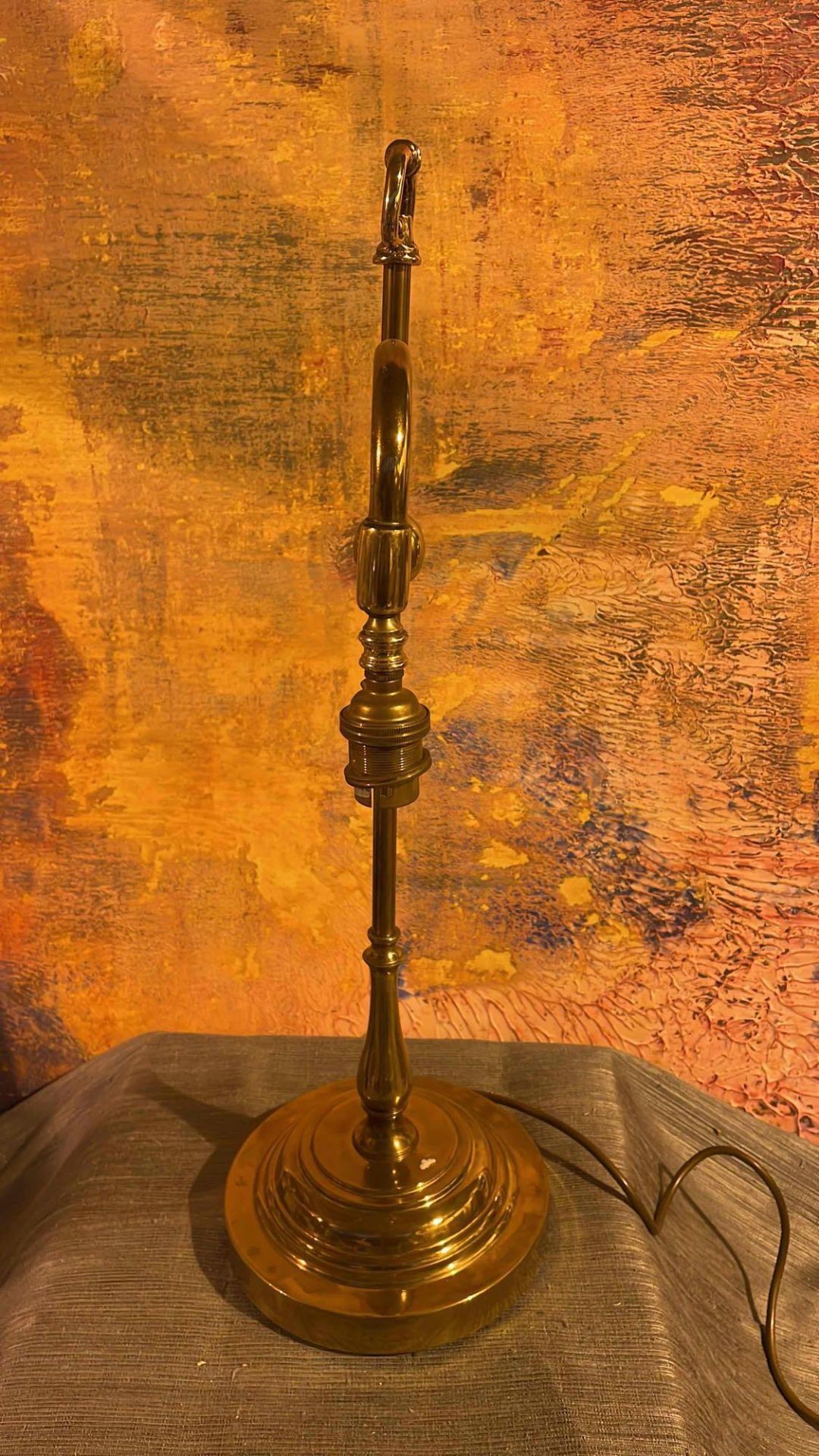 A French Style Antiqued Brass Desk Lamp 59cm - Image 3 of 4