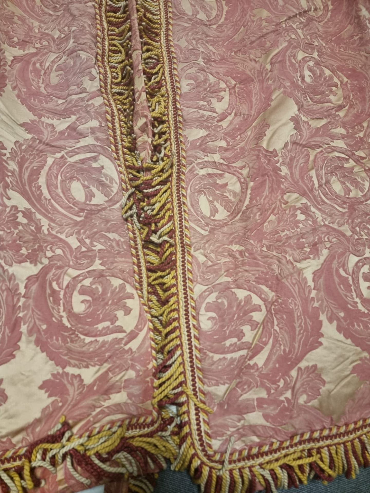 A pair of heavy cotton pencil pleat lined drapes with gold and red pattern with a pelmet top - Image 4 of 6