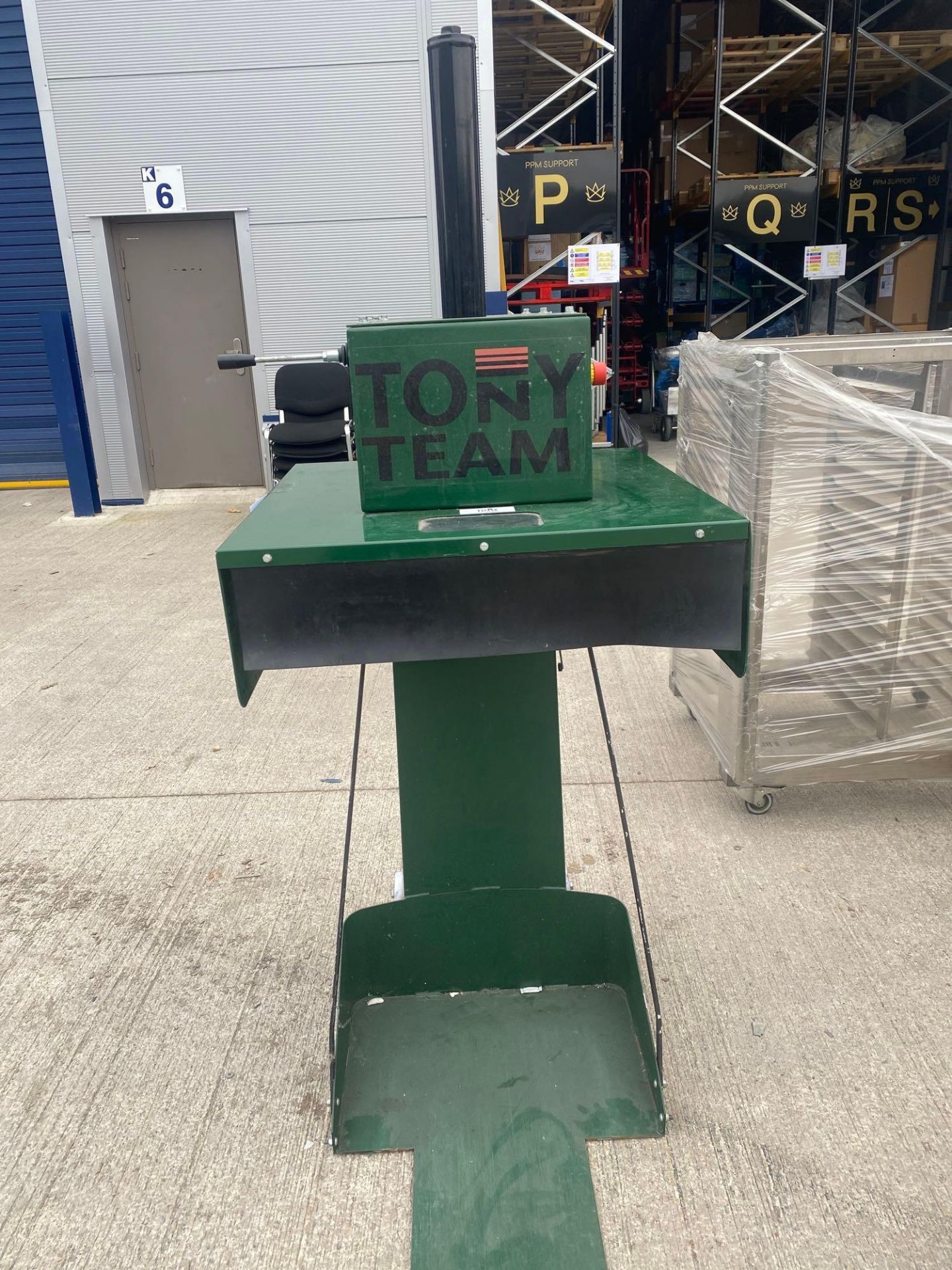 Tony Team Bin Compactor 20 / B178 The Tony Team 240Lt Bin Compactor Is Simple And Safe To Use And - Bild 3 aus 3