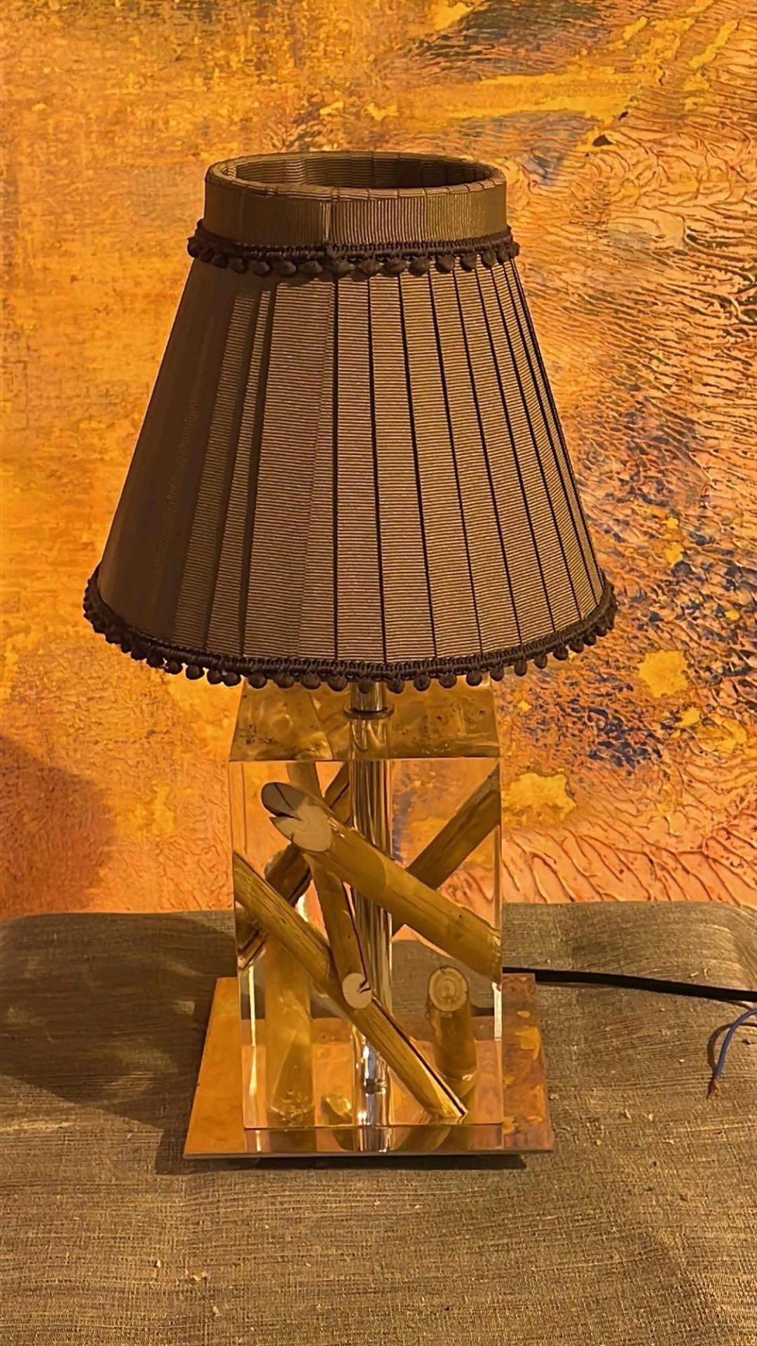 Timeless Deco Halo L156 KISIMI ACRYLIC And Drift Wood TABLE LAMP 38cm - Image 2 of 3