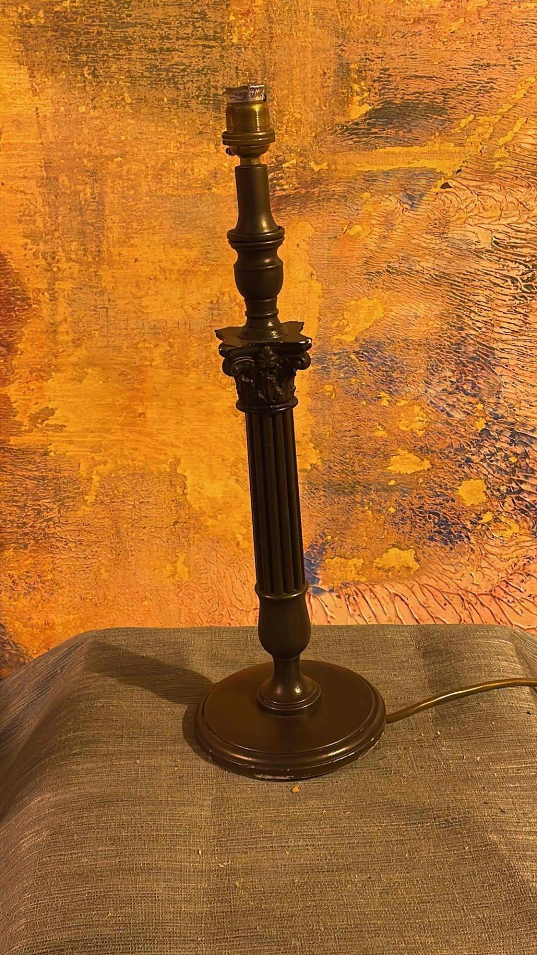 A Pair Of Carved And Turned Wooden Corinthian Column Style Table Lamps 45cm - Image 2 of 3