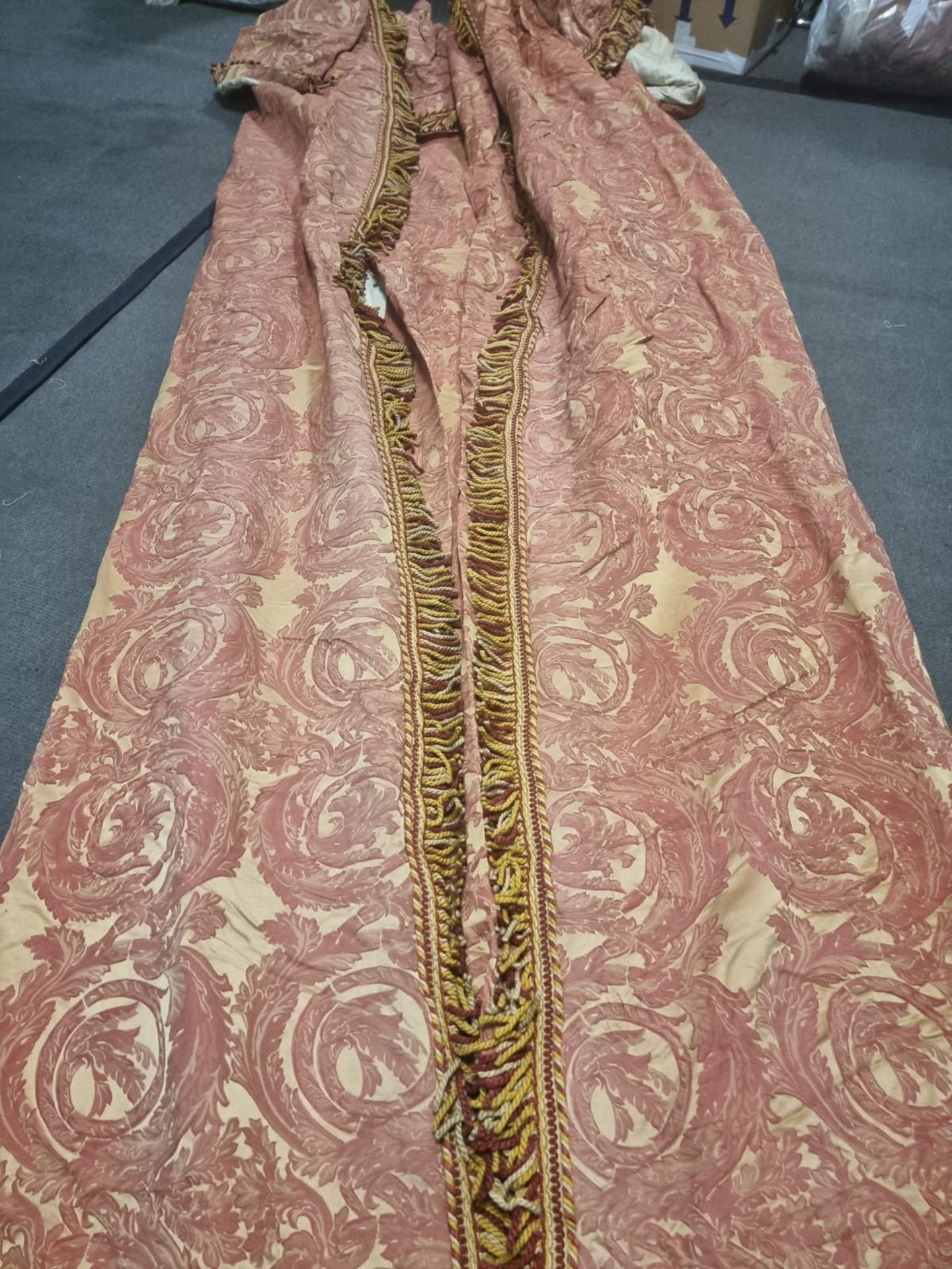 A pair of heavy cotton pencil pleat lined drapes with gold and red pattern with a pelmet top - Image 5 of 6