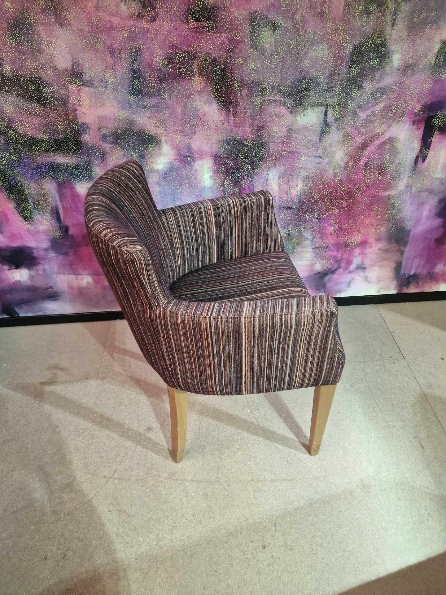 A set of 4 x Contemporary dining chair Upholstered in a modern striped pattern fabric, the high - Image 2 of 4