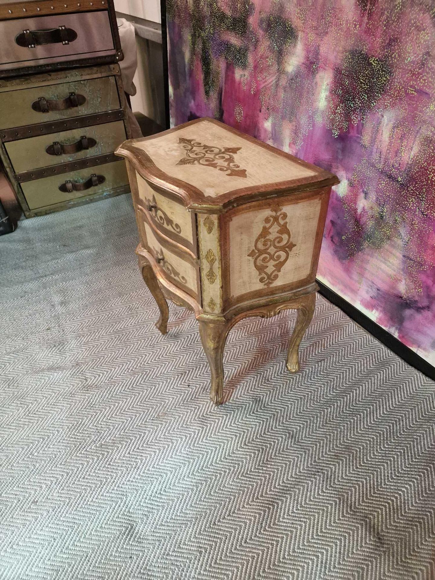 Italian Florentine style painted nightstand feature all the flair of 18th century Florence, - Image 2 of 5