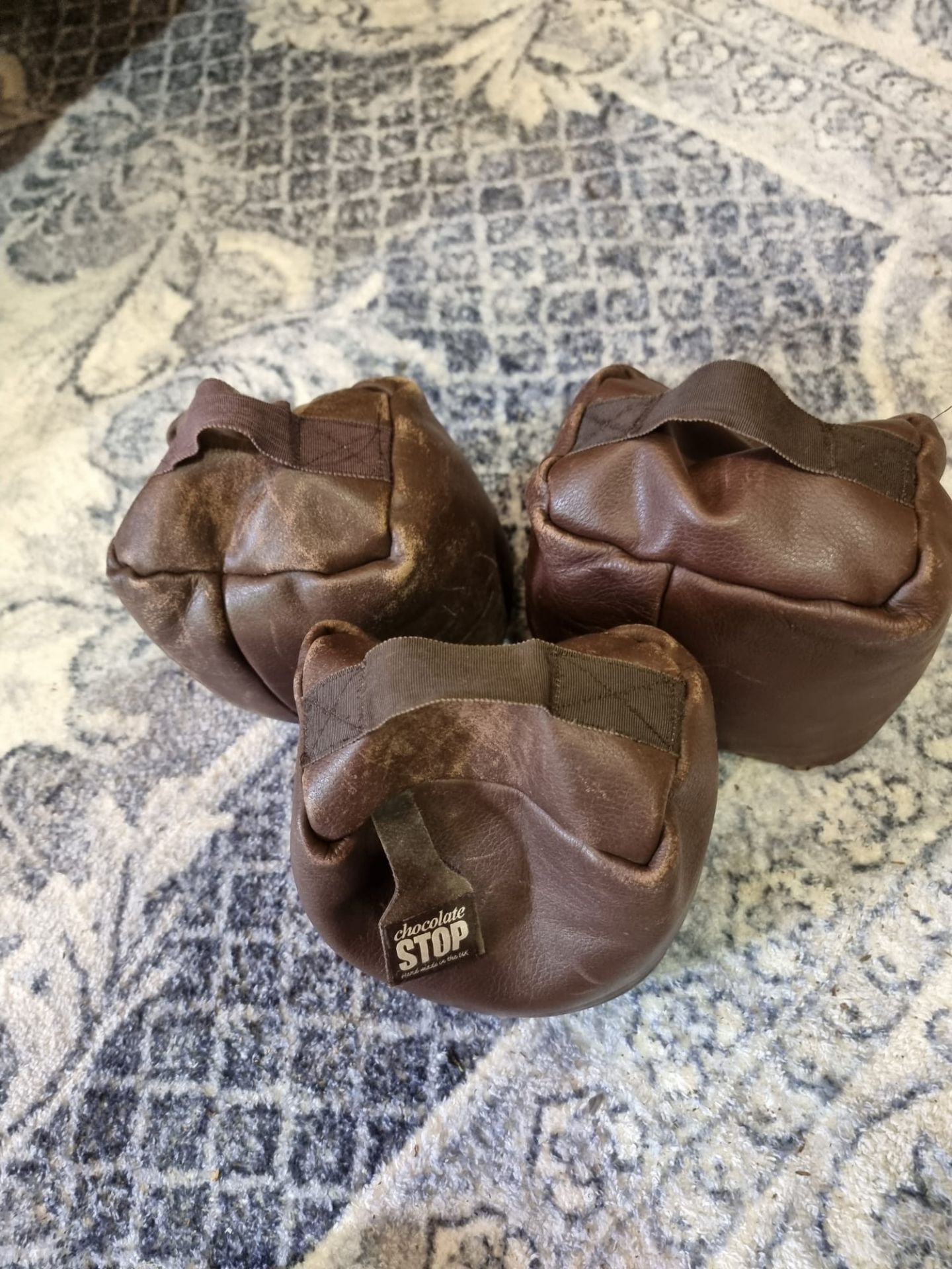 A leather Chocolate handmade in UK weighted doorstop 15 x 15cm - Image 3 of 4