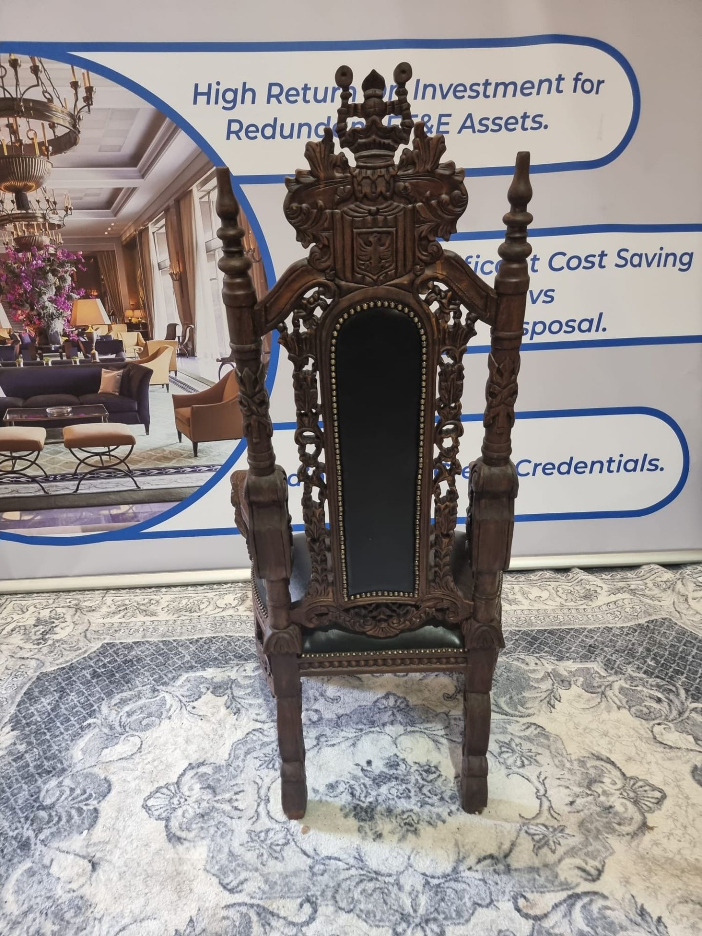 Handmade mahogany chair upholstered in a pinned black exceptional detailed carving. This antique - Bild 16 aus 18