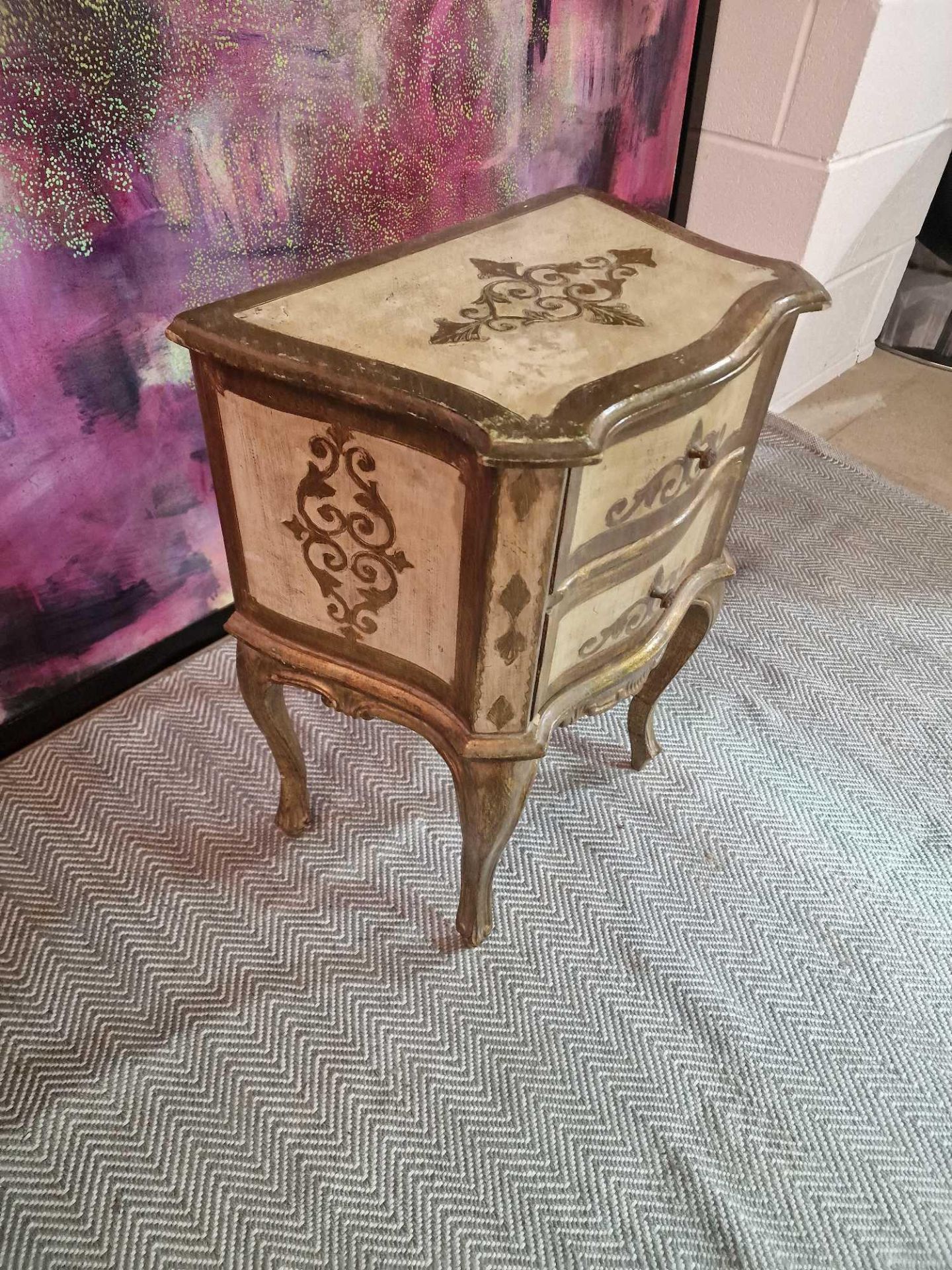 Italian Florentine style painted nightstand feature all the flair of 18th century Florence, - Image 3 of 5