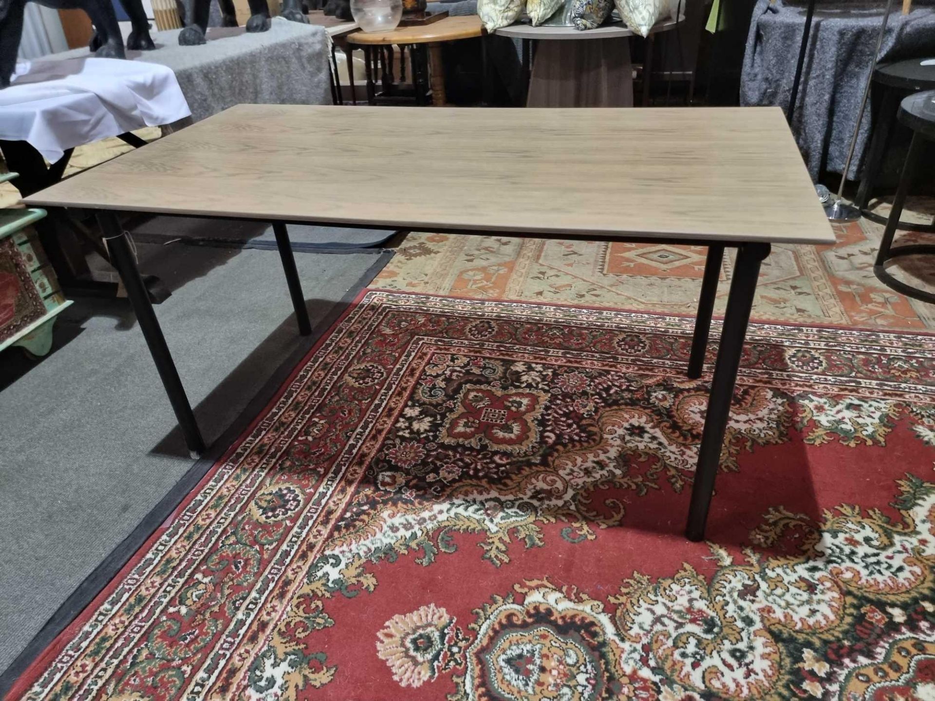Modern Dining Table With Metal Frame Legs And Laminate Table Top Features A Modern Design With Its - Bild 3 aus 6