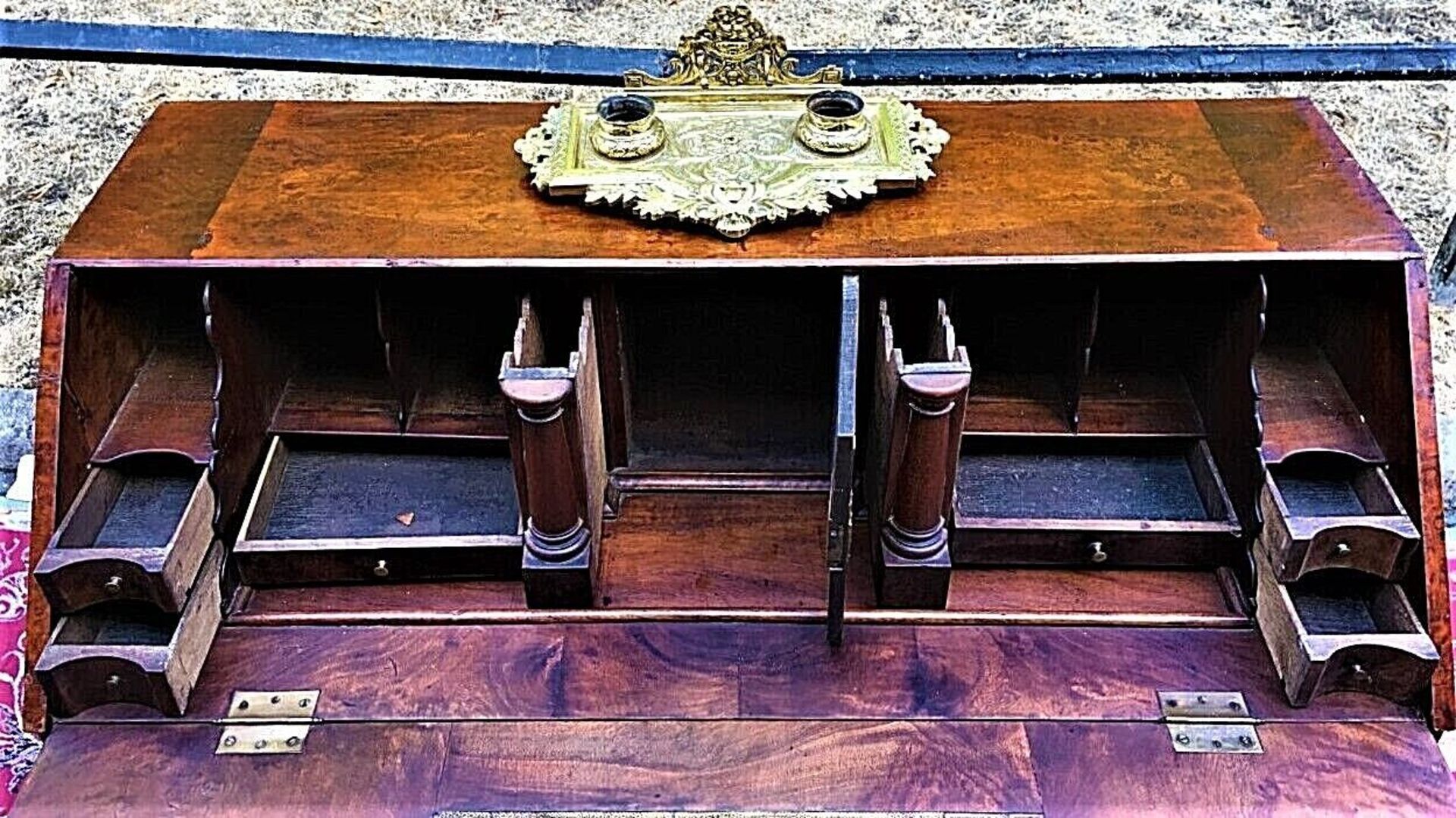 Early Dutch Walnut Bombe Bureau C.1780 Beautiful Original Figured Walnut Cabinet The Fall Front - Bild 4 aus 15