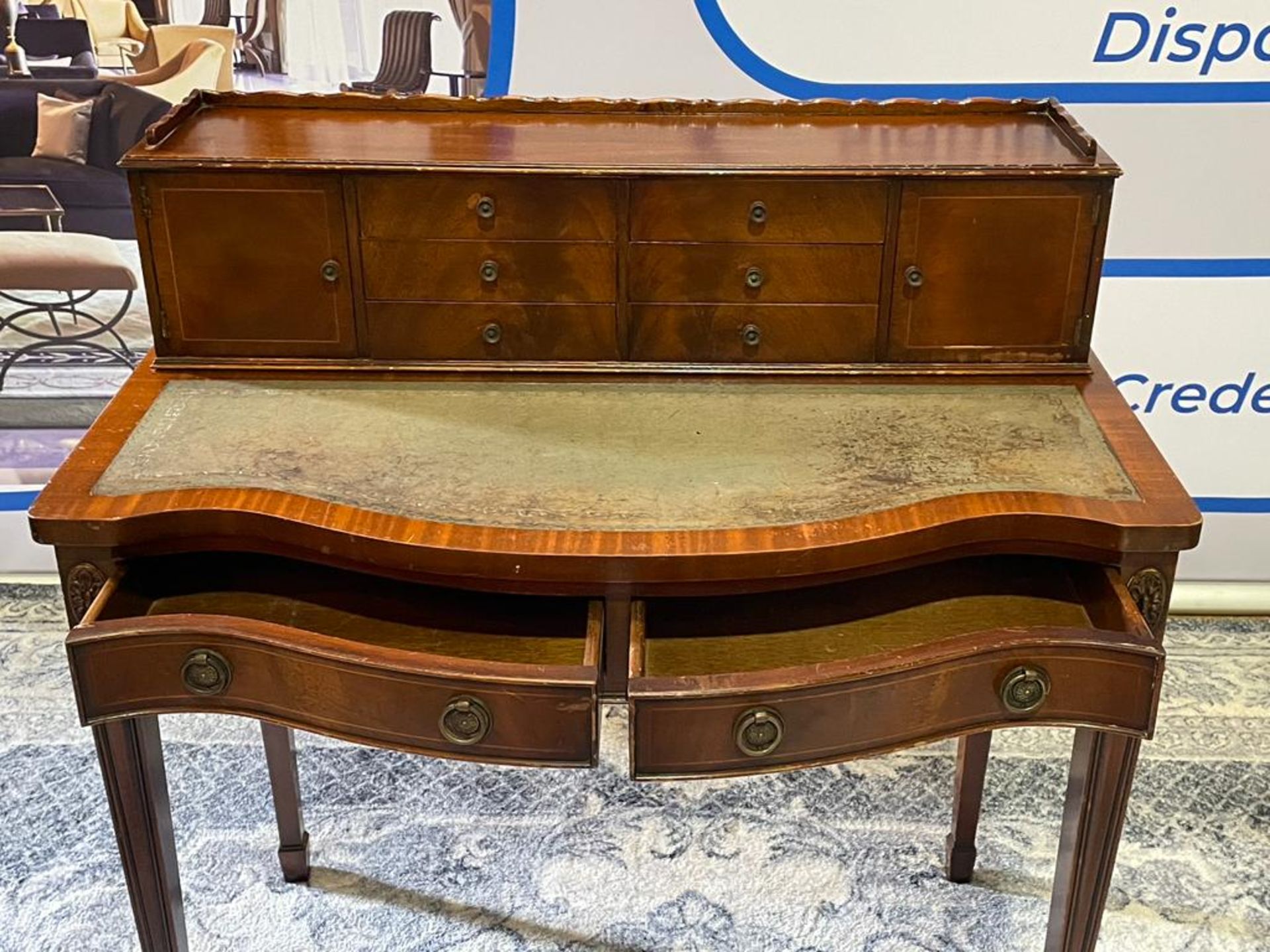 Cabinet Makers: H.& L. Epstein, London. Flame Mahogany Ladies Writing Desk - Superstructure Top With - Bild 4 aus 9