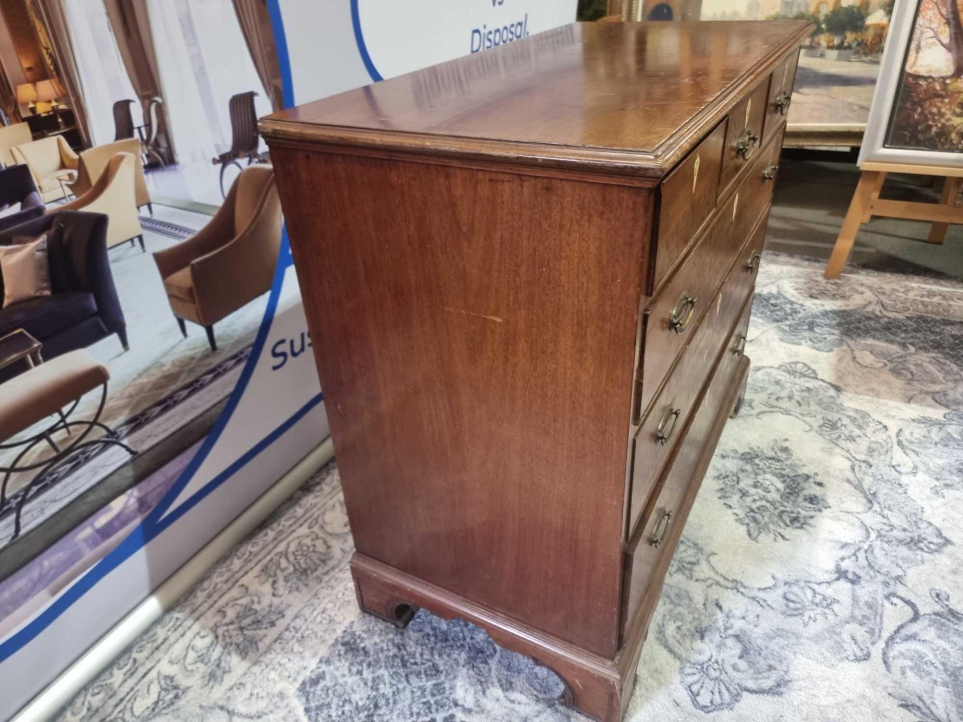 An Irish 19th Century Mahogany Chest In The Thomas Sheraton Style The Well Proportioned Chest - Bild 3 aus 10